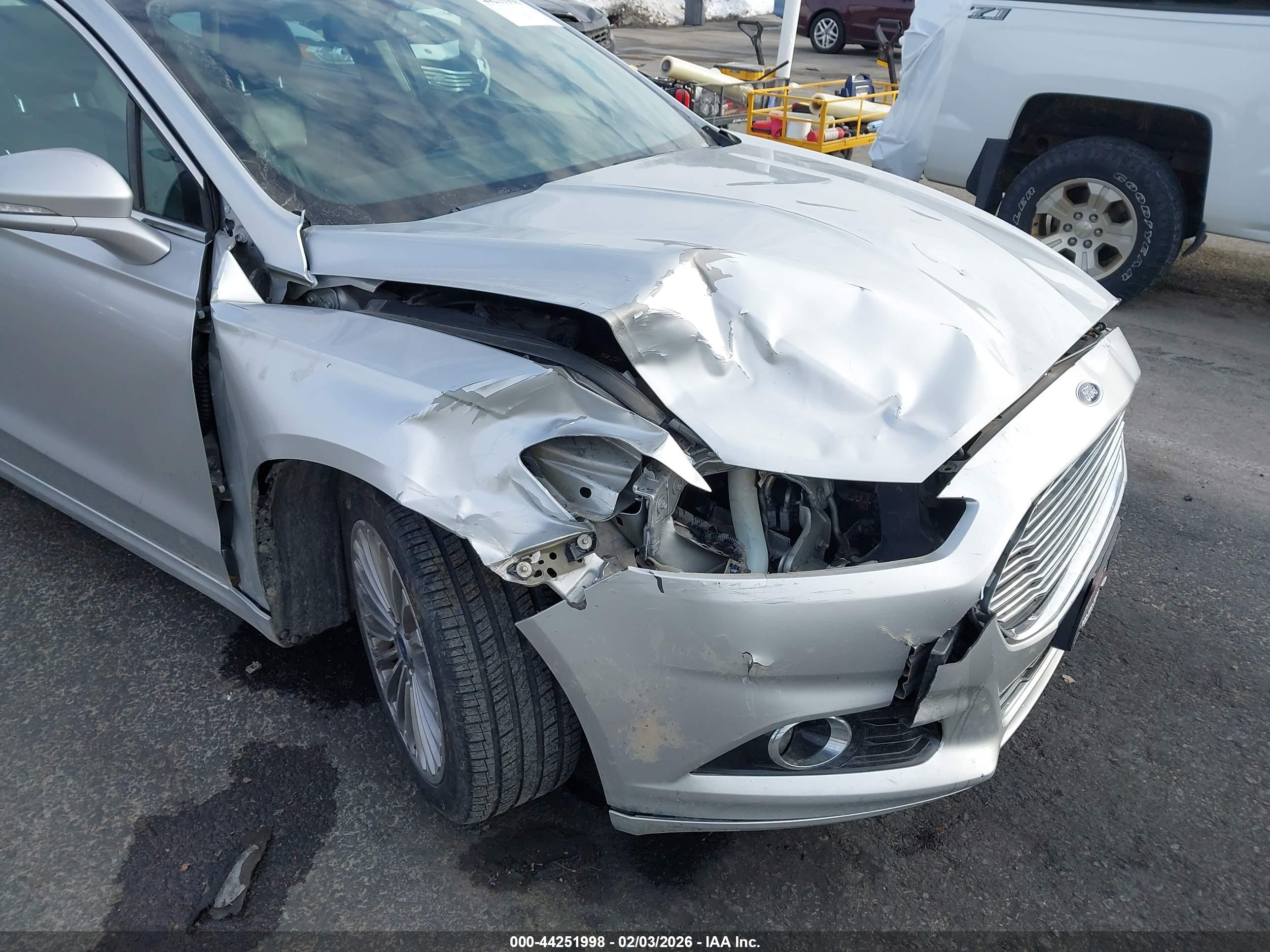 FORD FUSION image 6