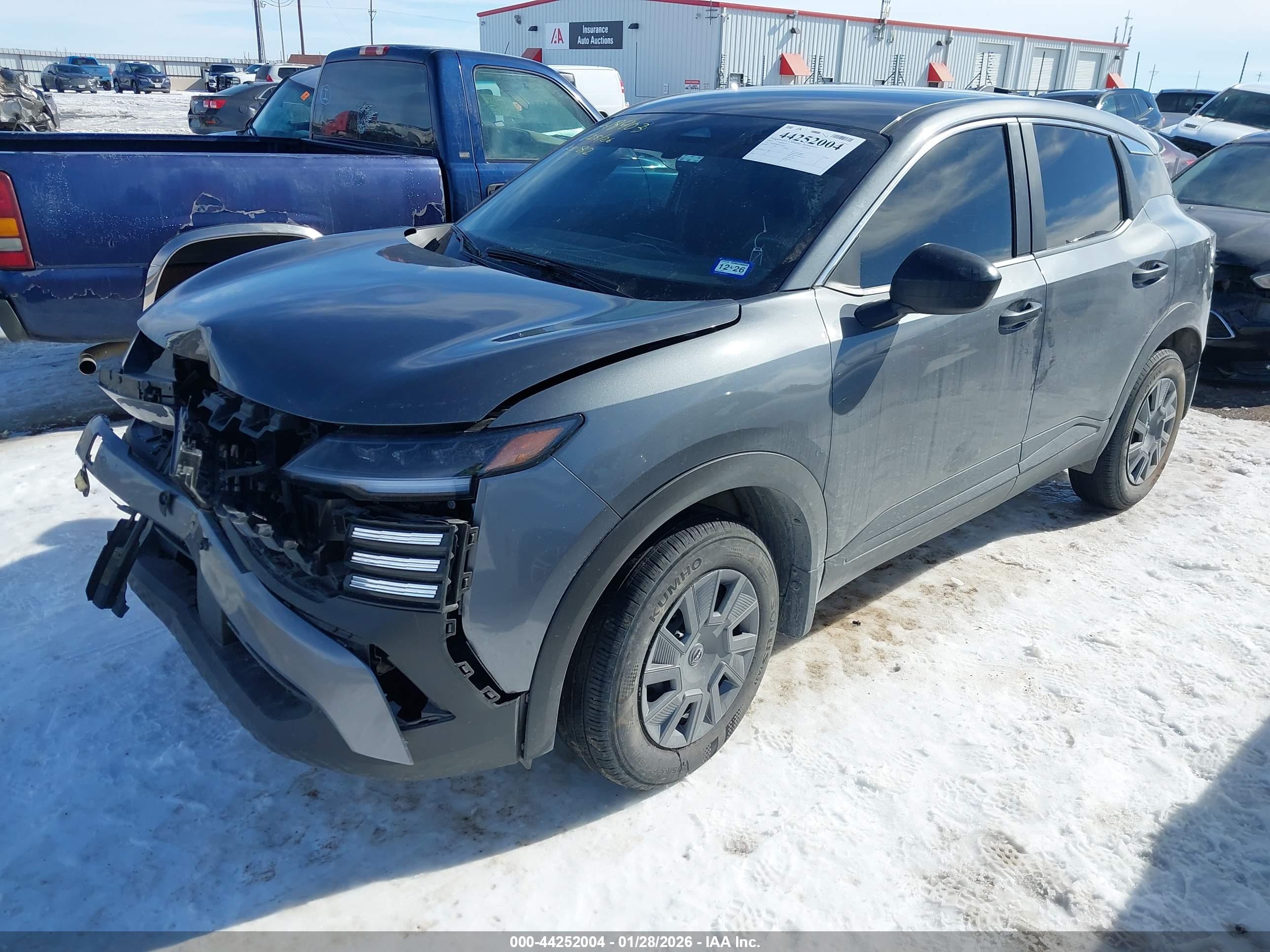 NISSAN KICKS image 2