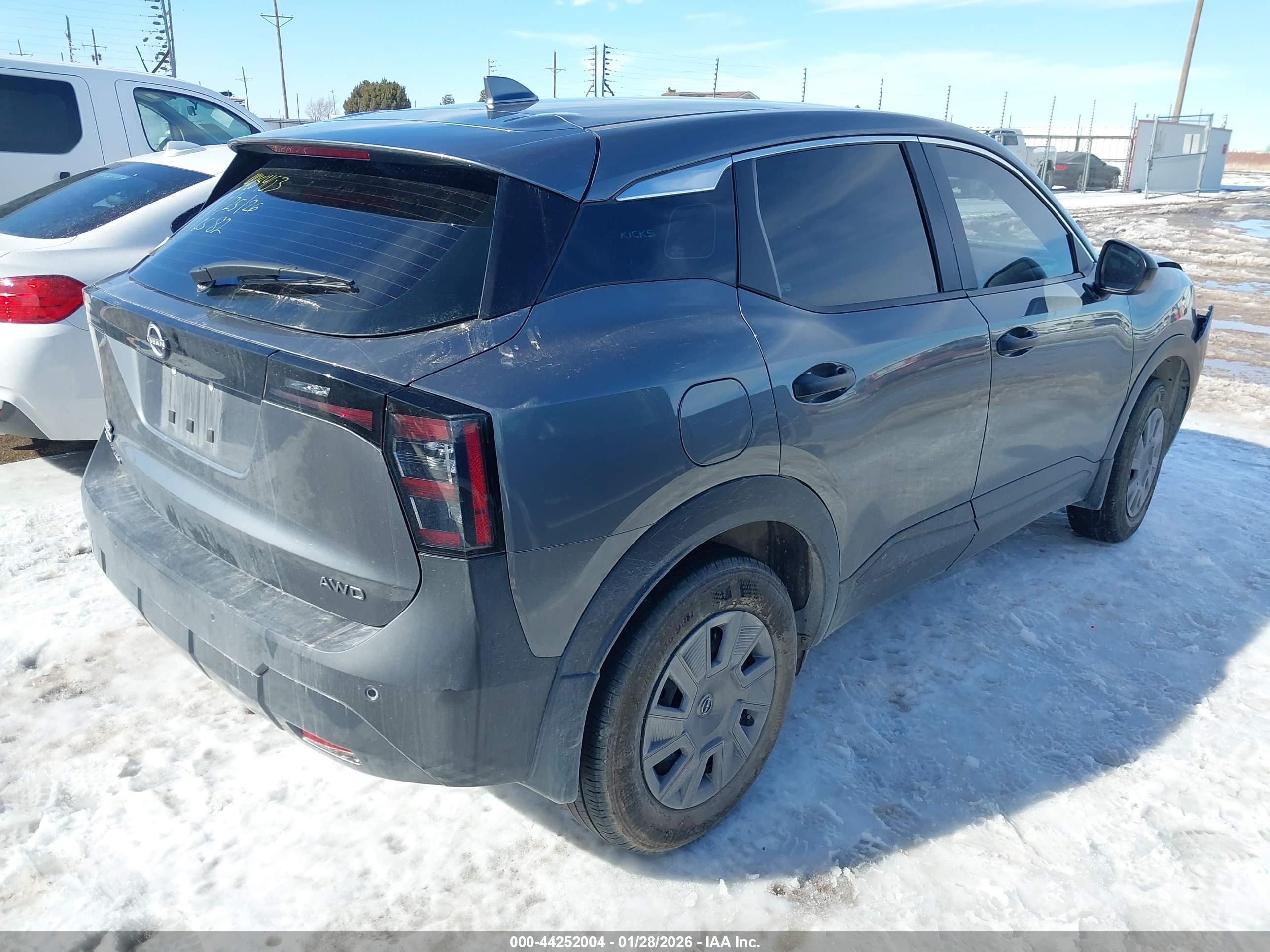 NISSAN KICKS image 4