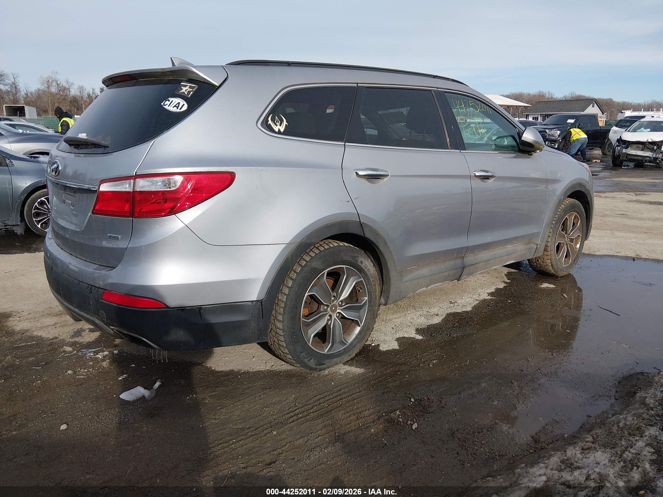 HYUNDAI SANTA image 4