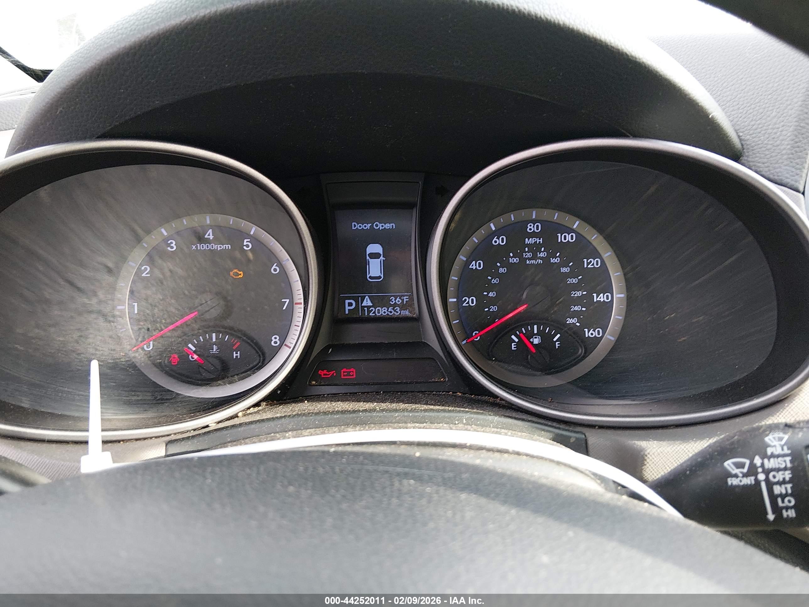 HYUNDAI SANTA image 7