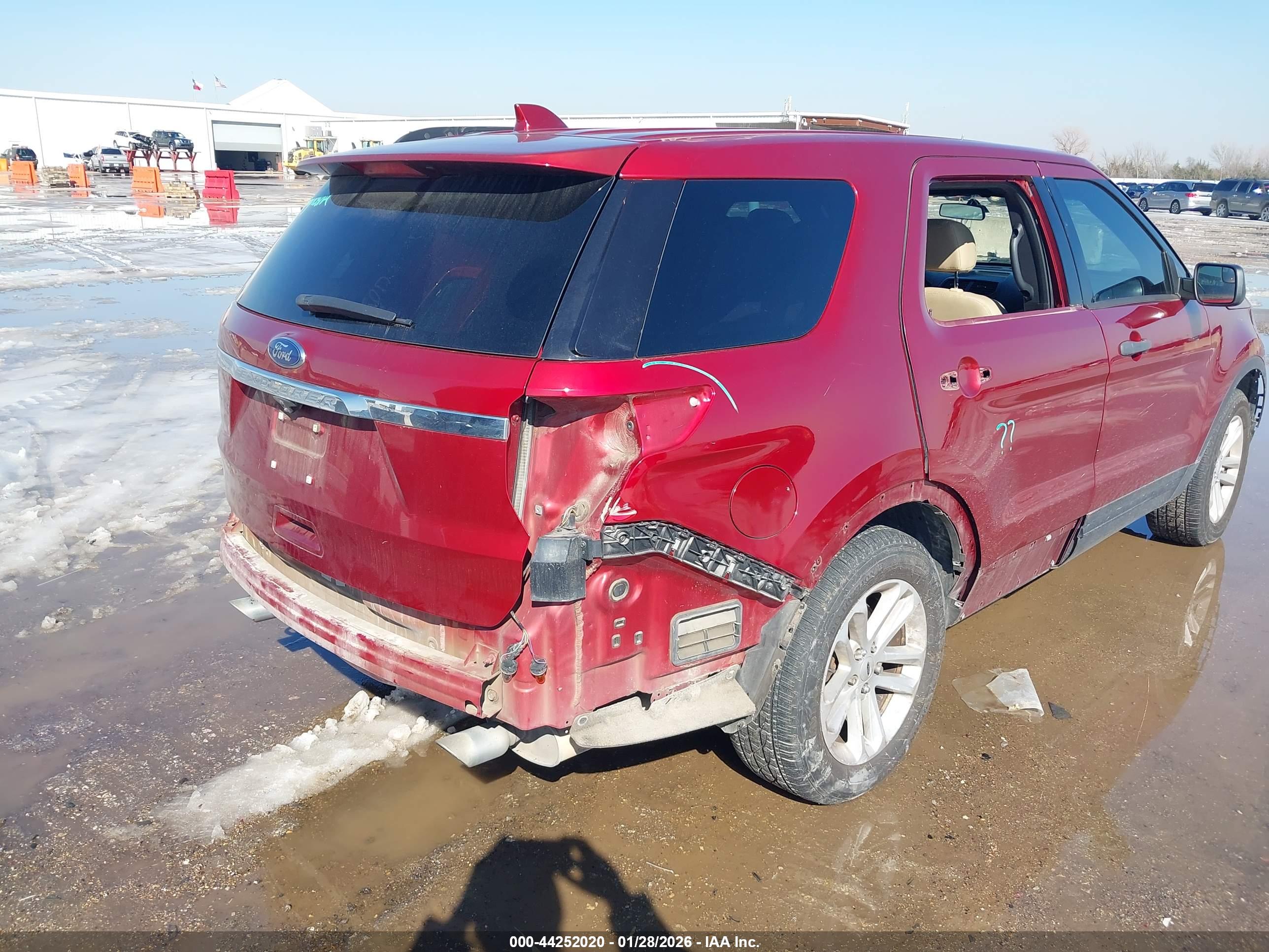 FORD EXPLORER image 6