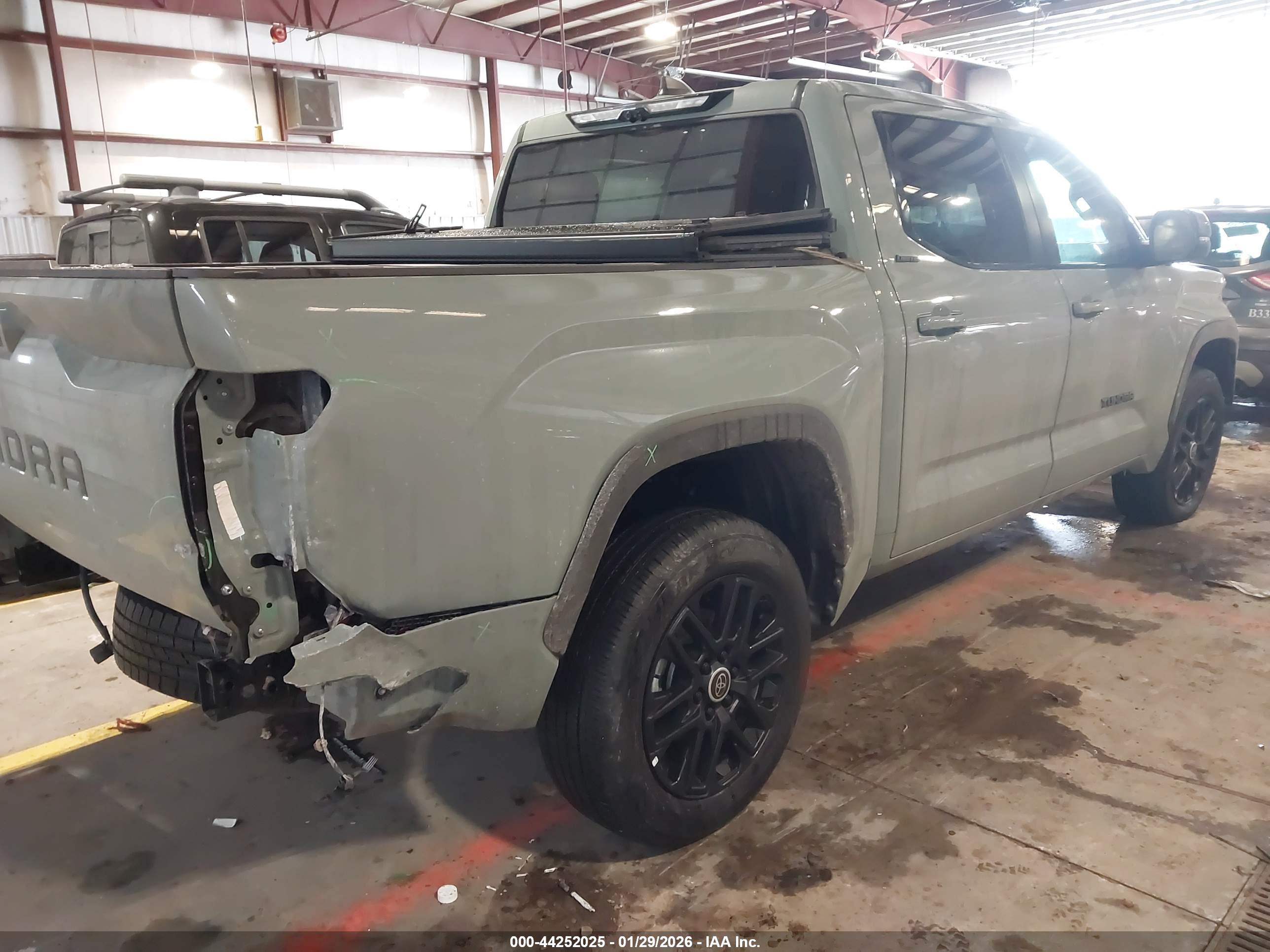 TOYOTA TUNDRA image 4