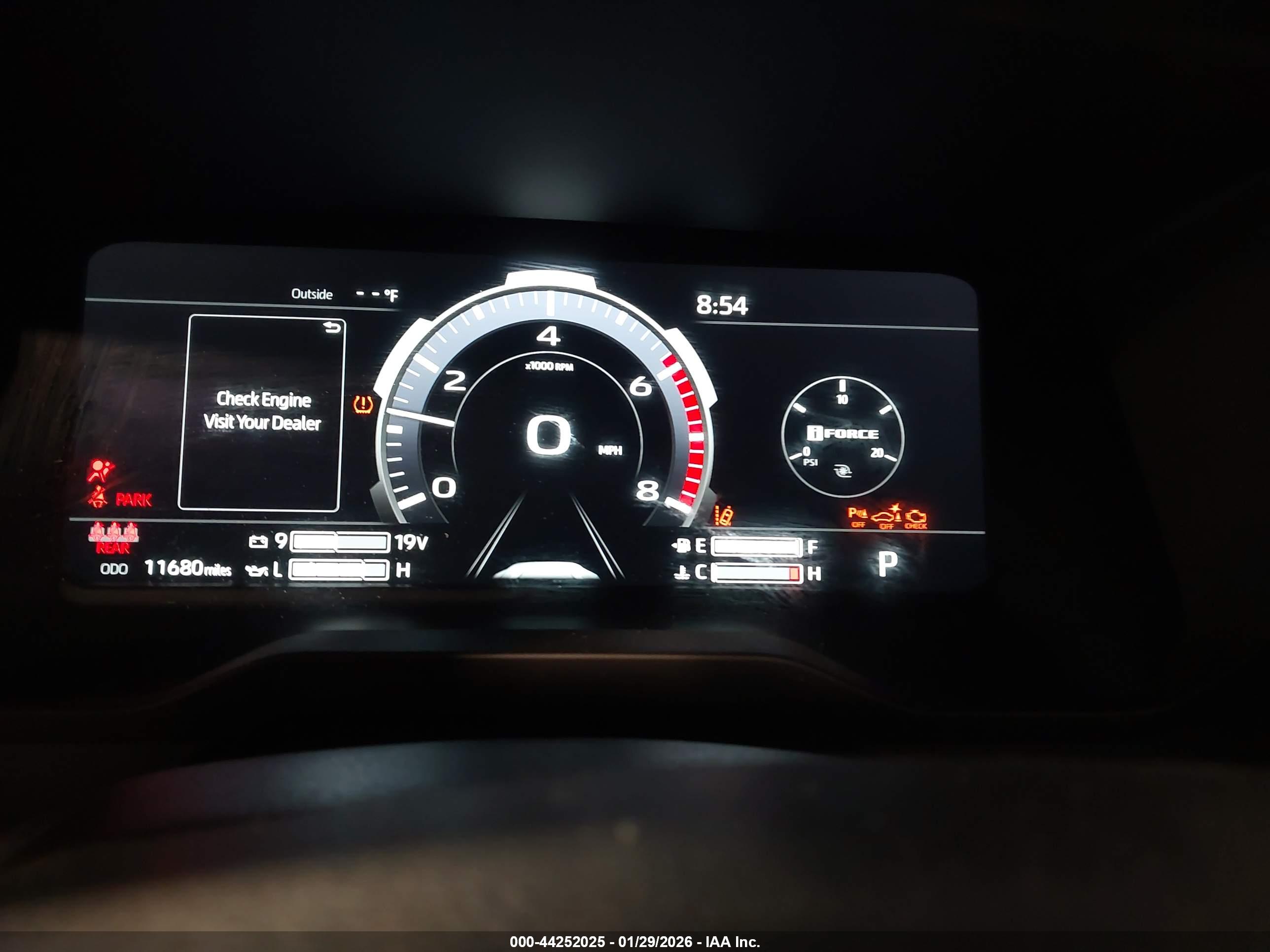 TOYOTA TUNDRA image 7
