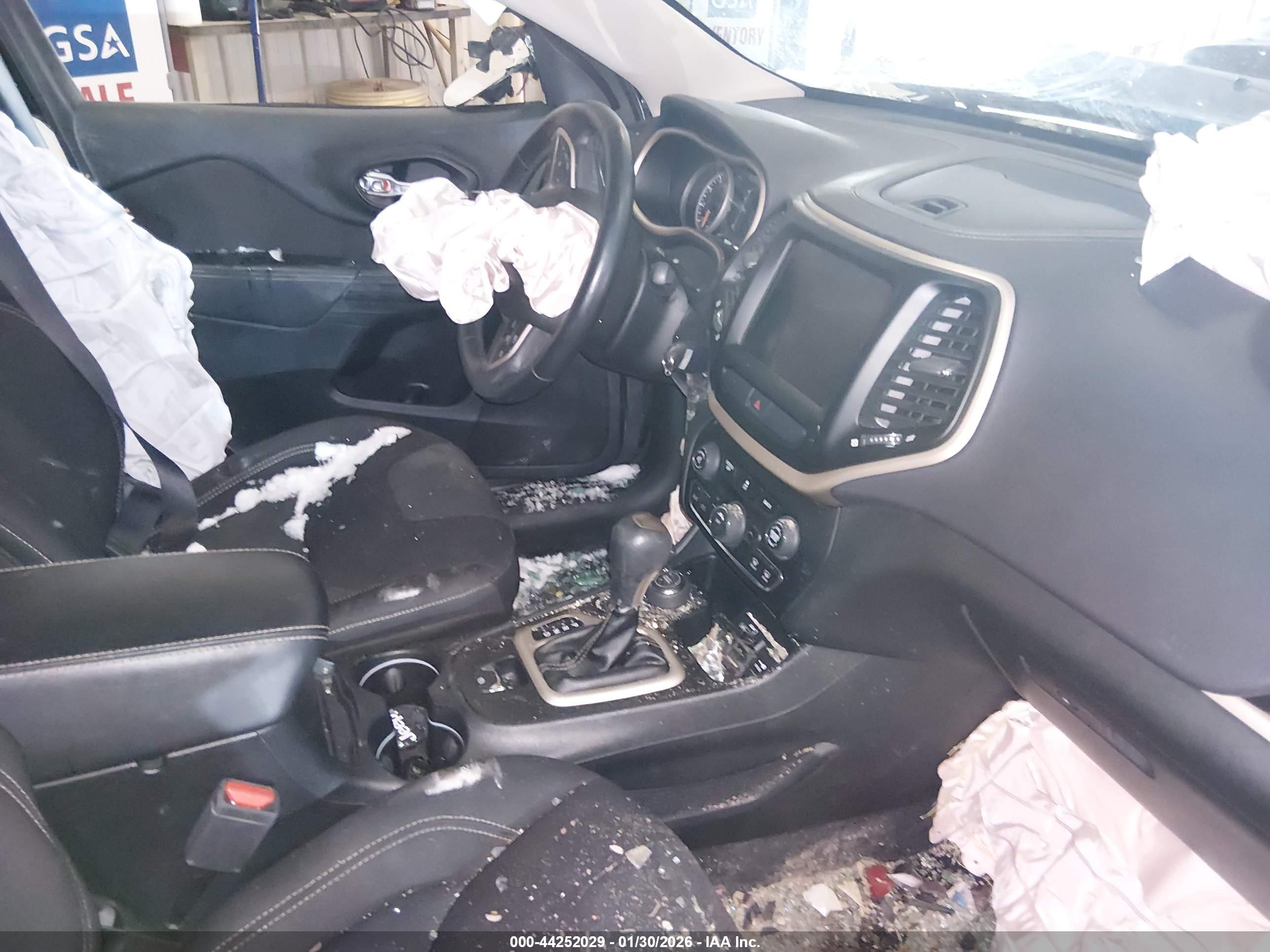 JEEP CHEROKEE image 5