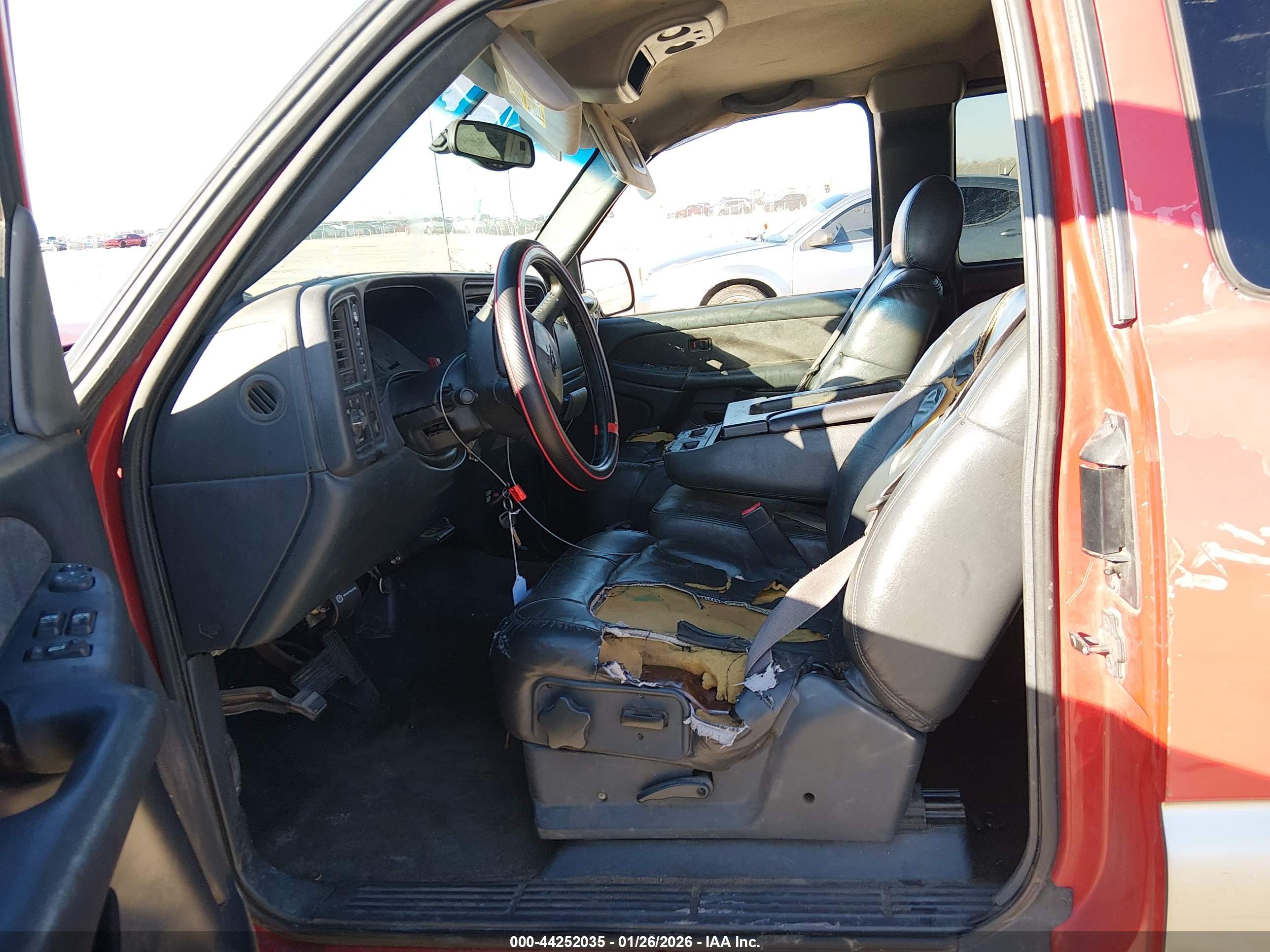 CHEVROLET SILVERADO image 8