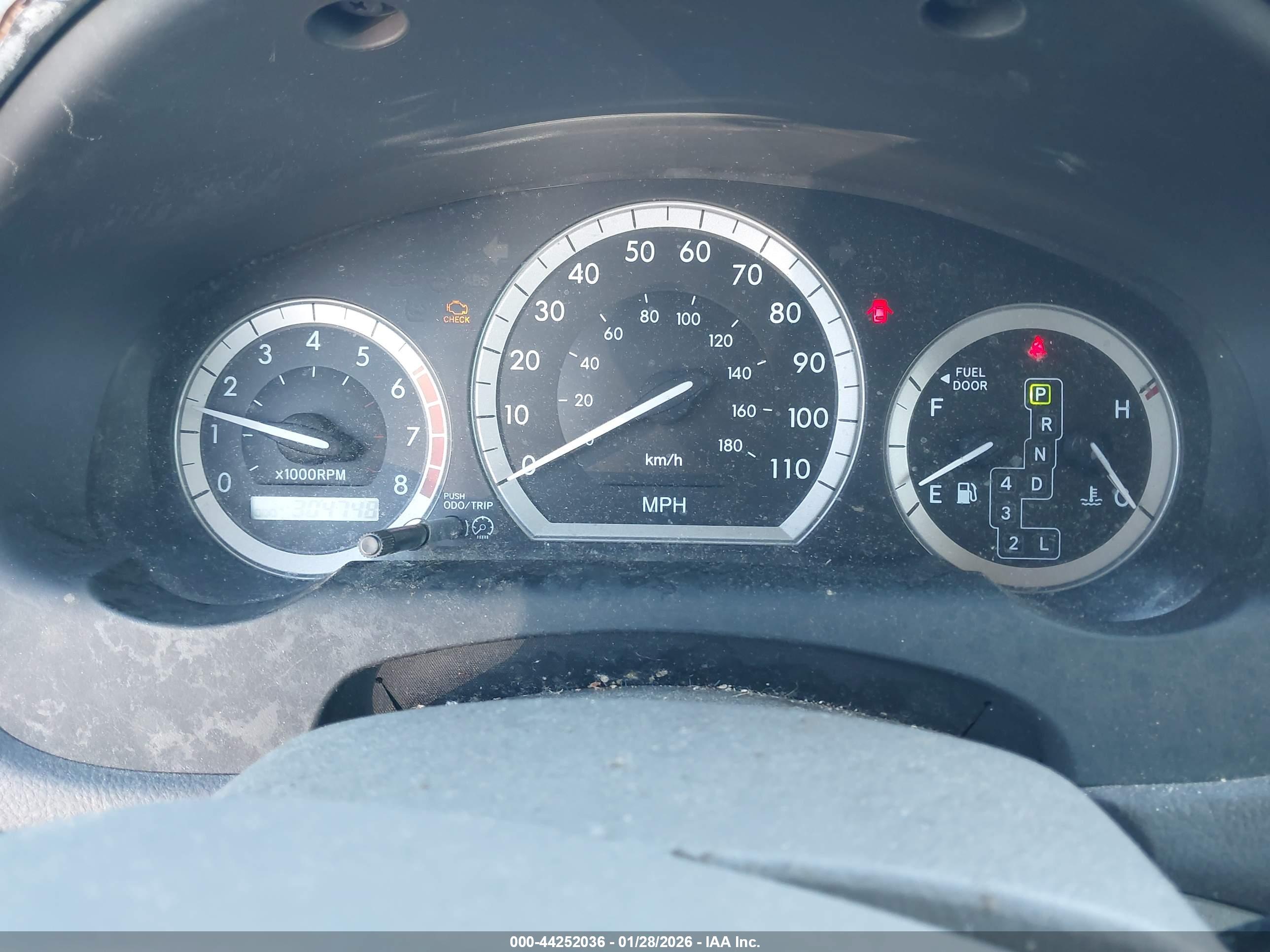 TOYOTA SIENNA image 7