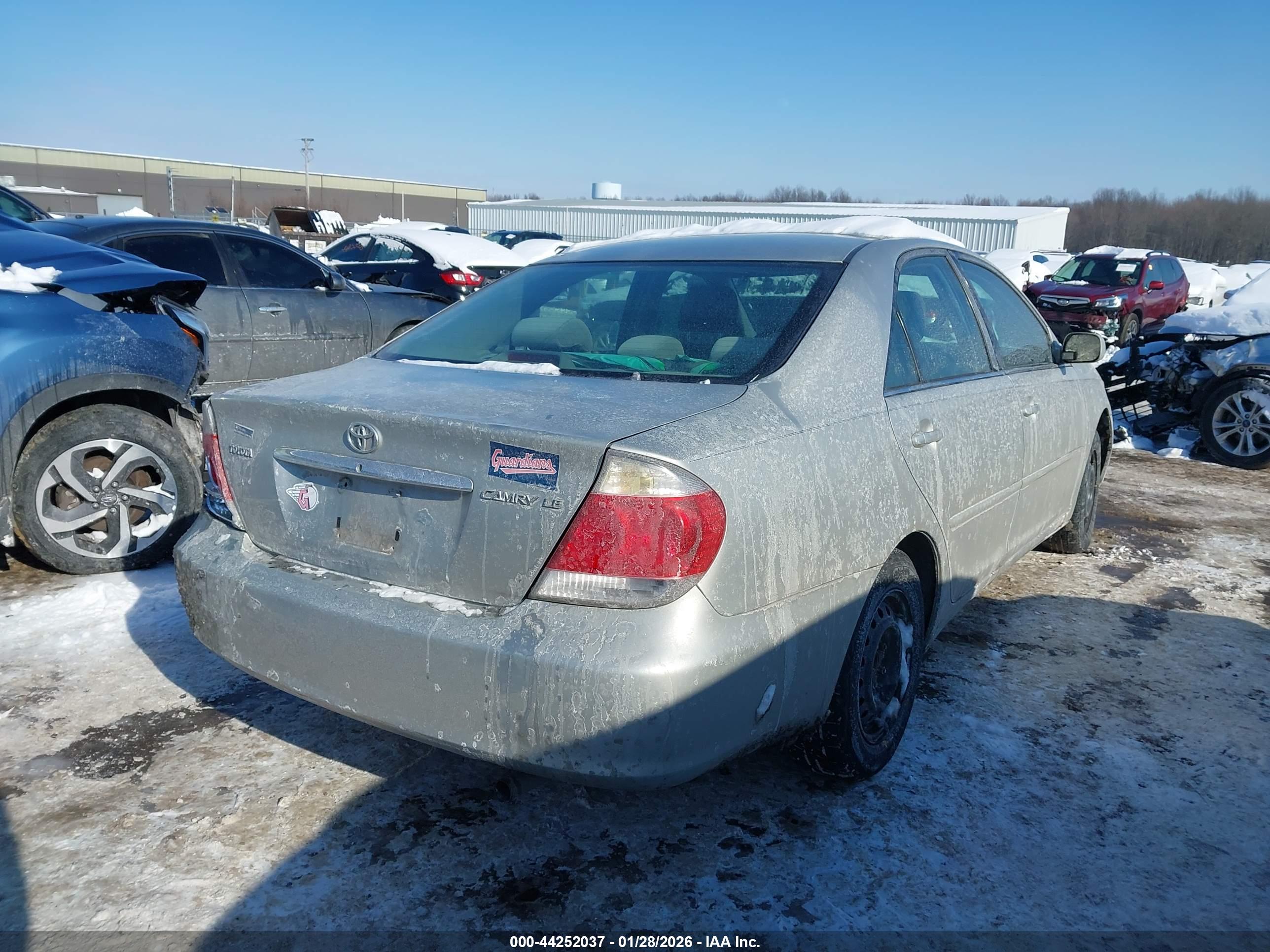 TOYOTA CAMRY image 4