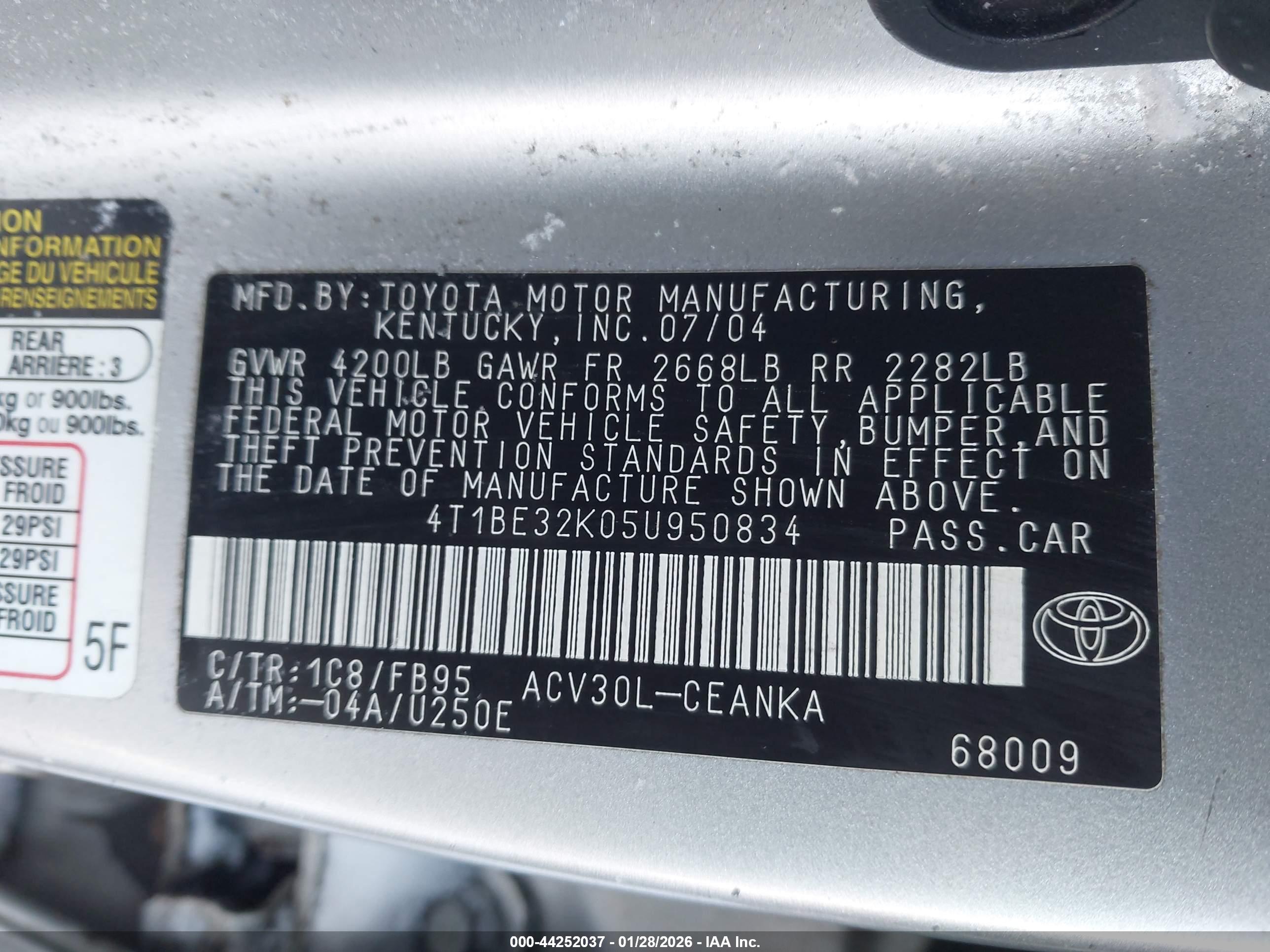 TOYOTA CAMRY image 9