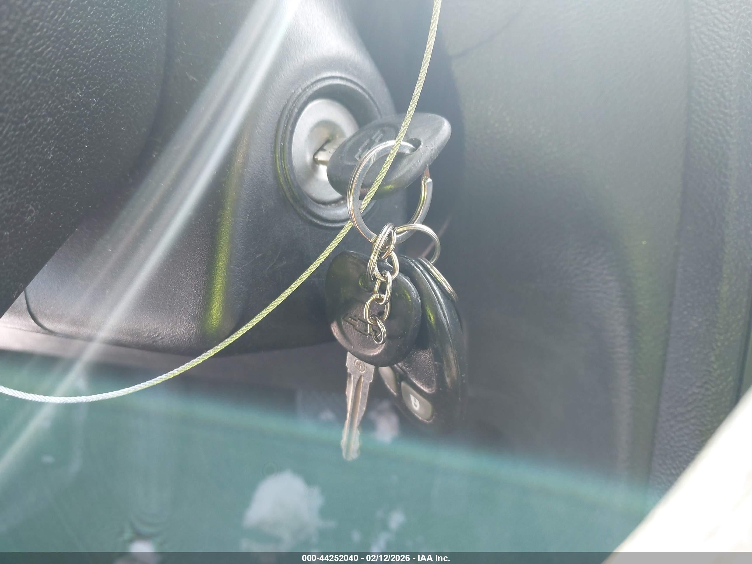 CHEVROLET HHR image 11