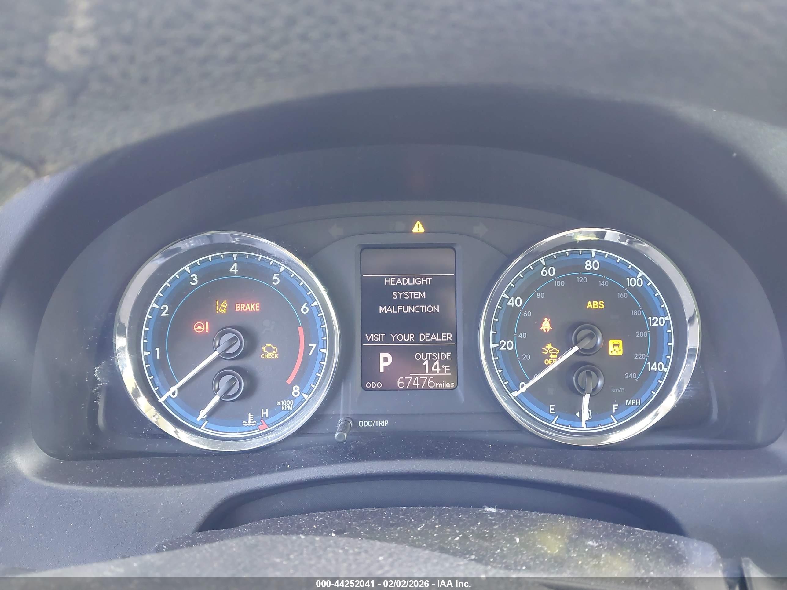 TOYOTA COROLLA image 7