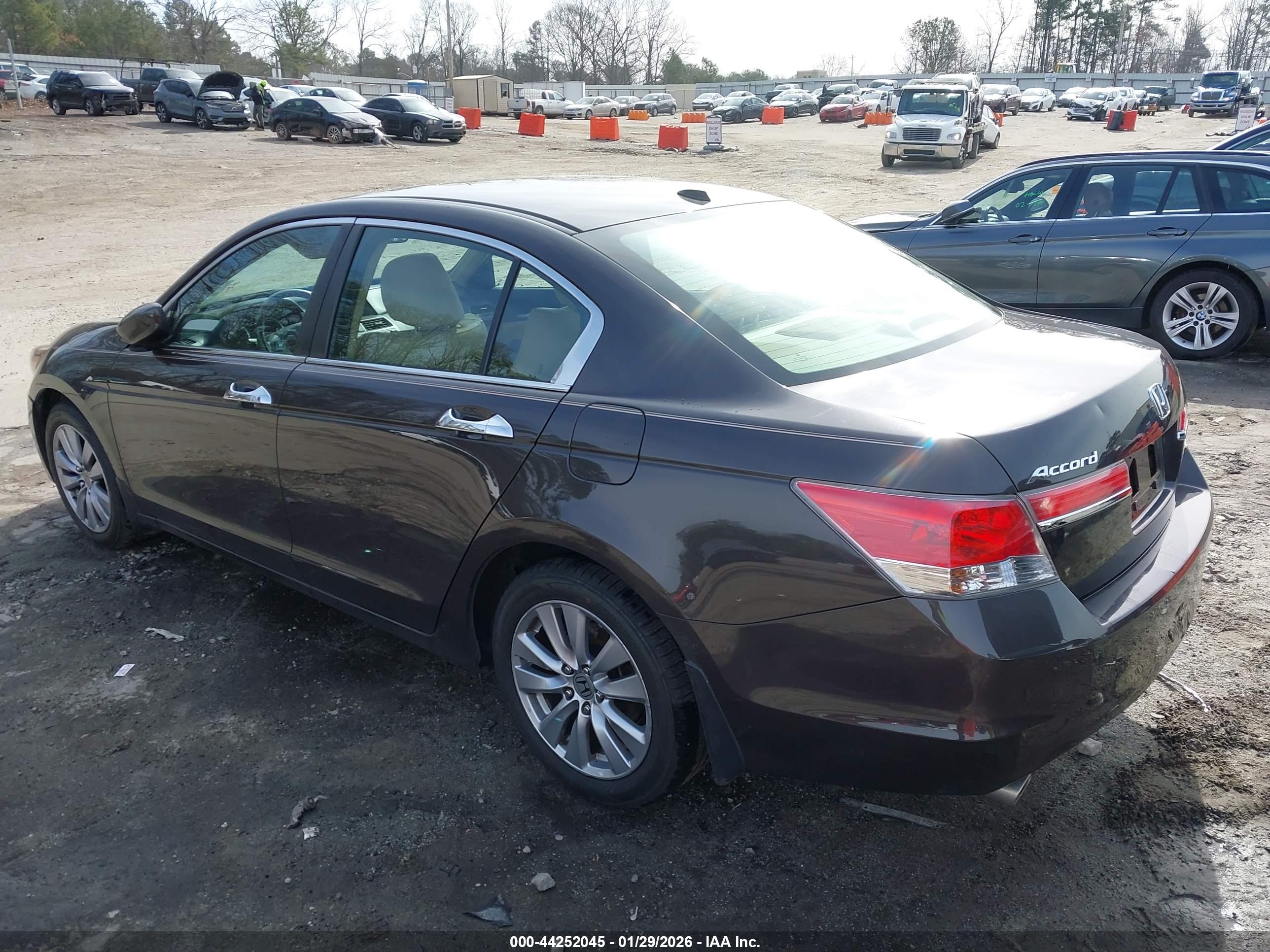 HONDA ACCORD image 3