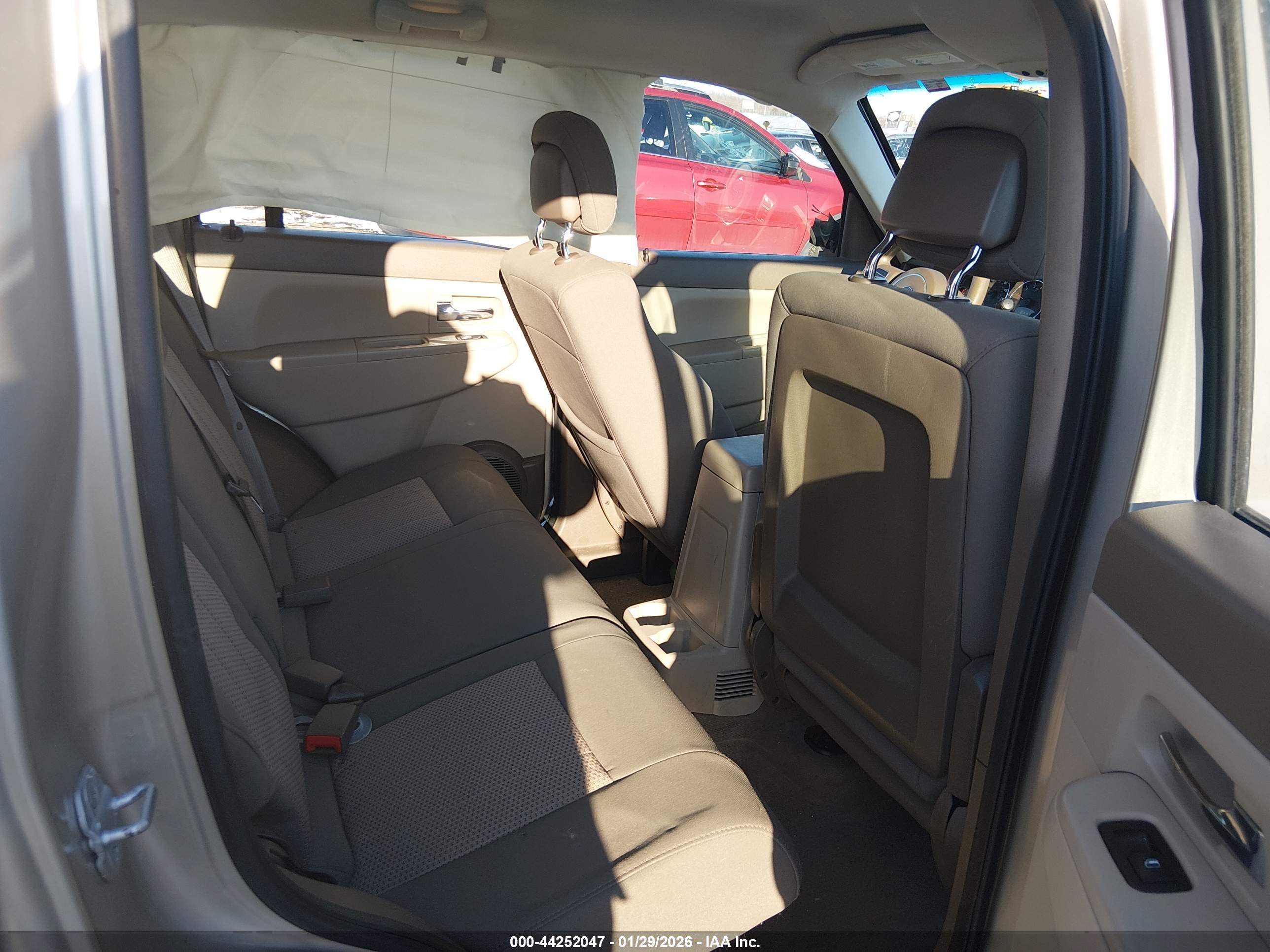 JEEP LIBERTY image 8