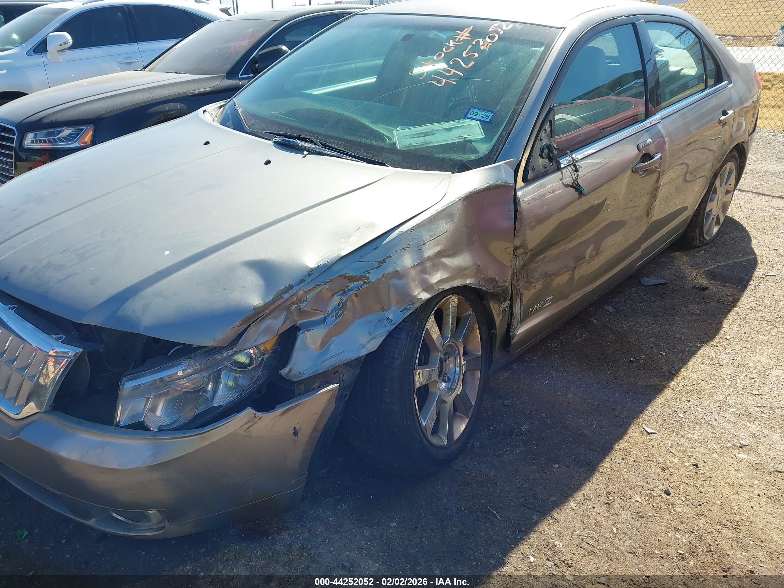 LINCOLN MKZ image 6