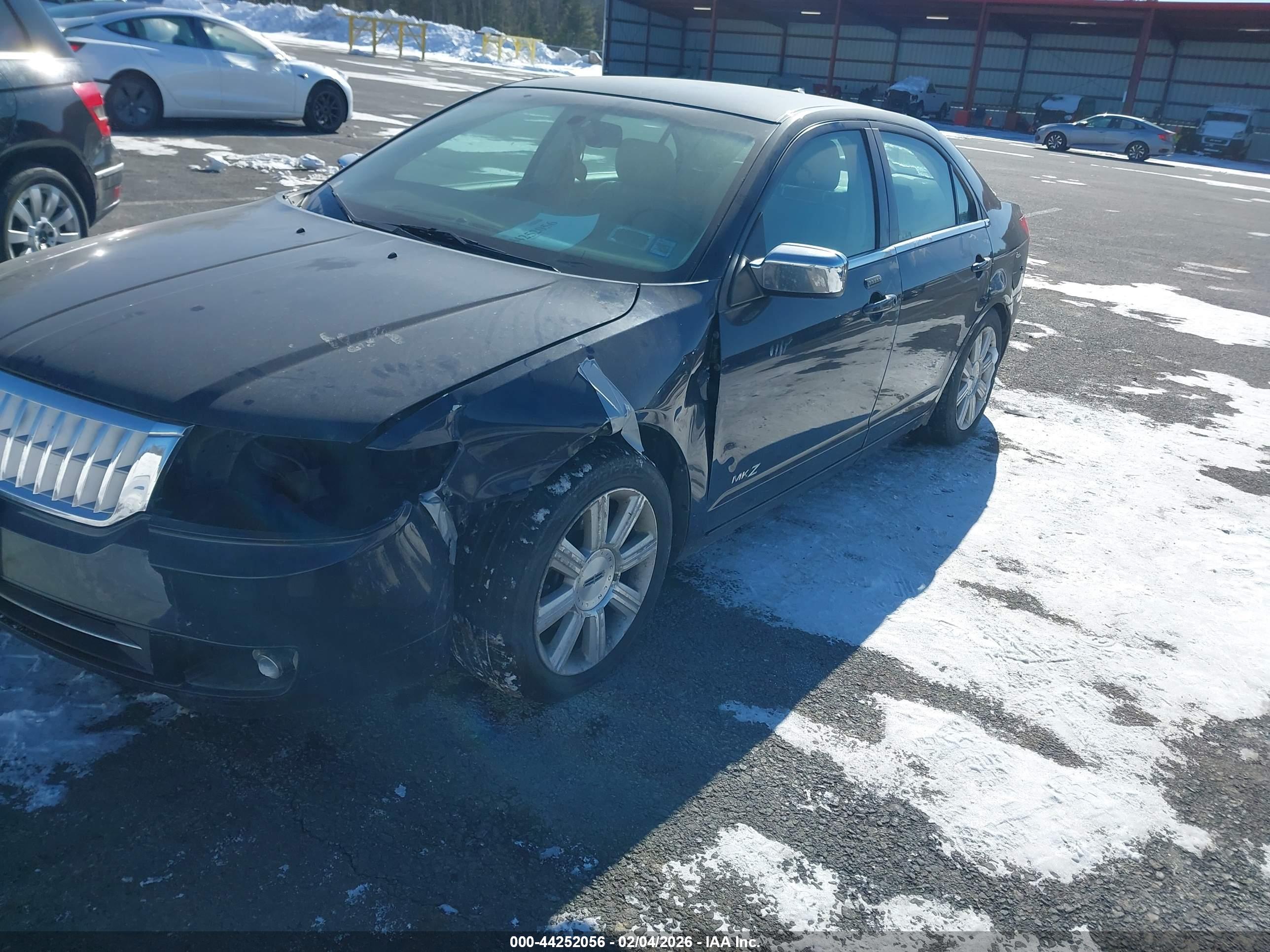 LINCOLN MKZ image 2