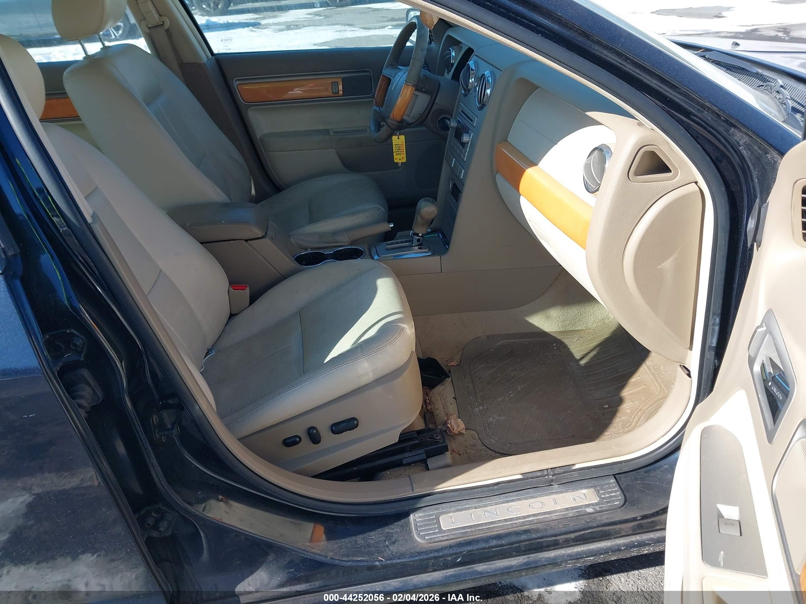 LINCOLN MKZ image 5