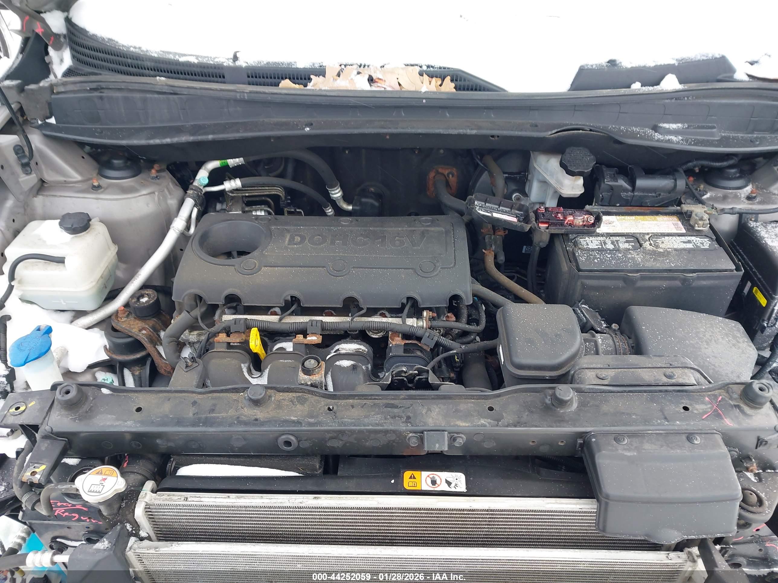 HYUNDAI TUCSON image 10