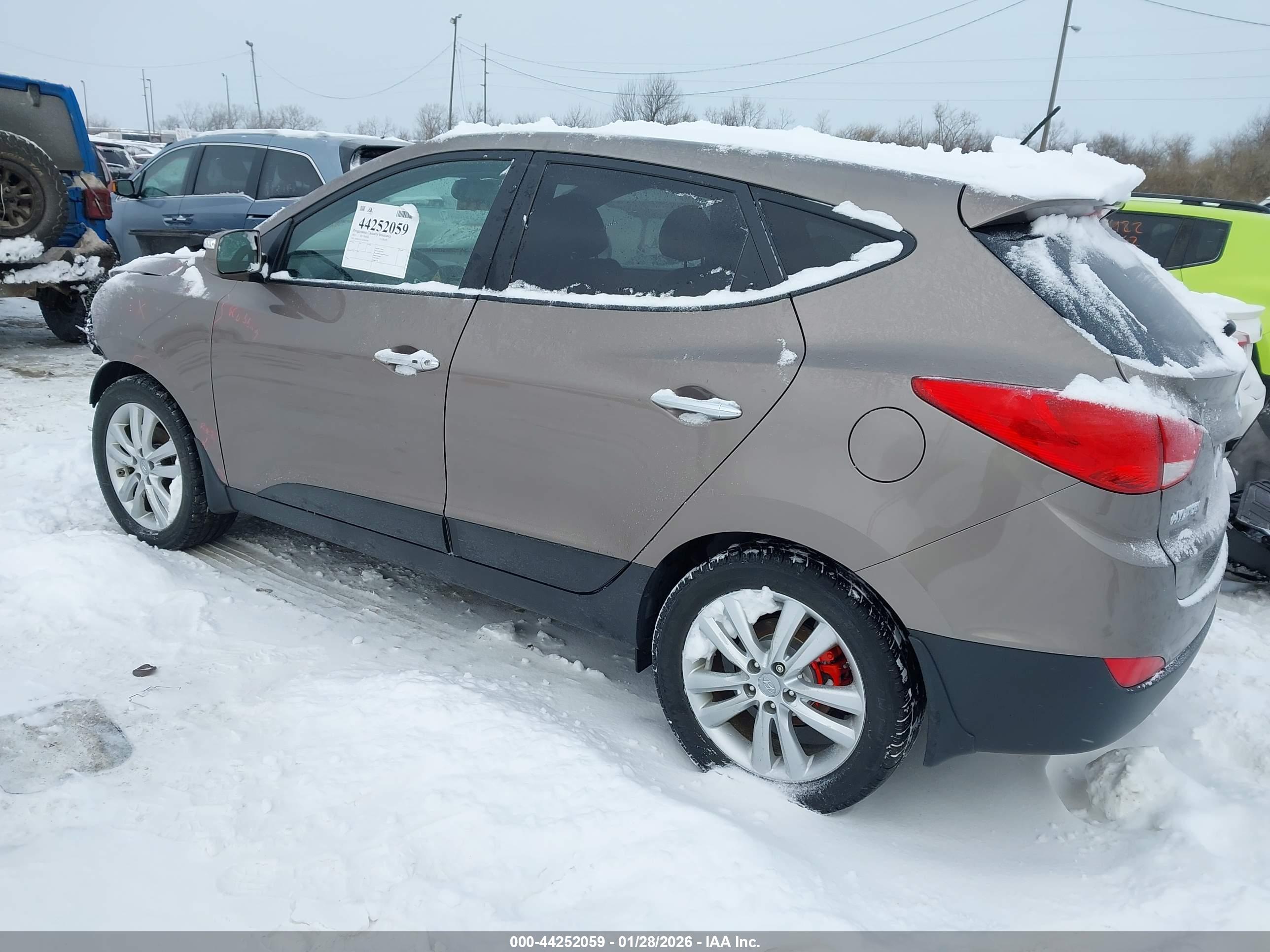 HYUNDAI TUCSON image 3