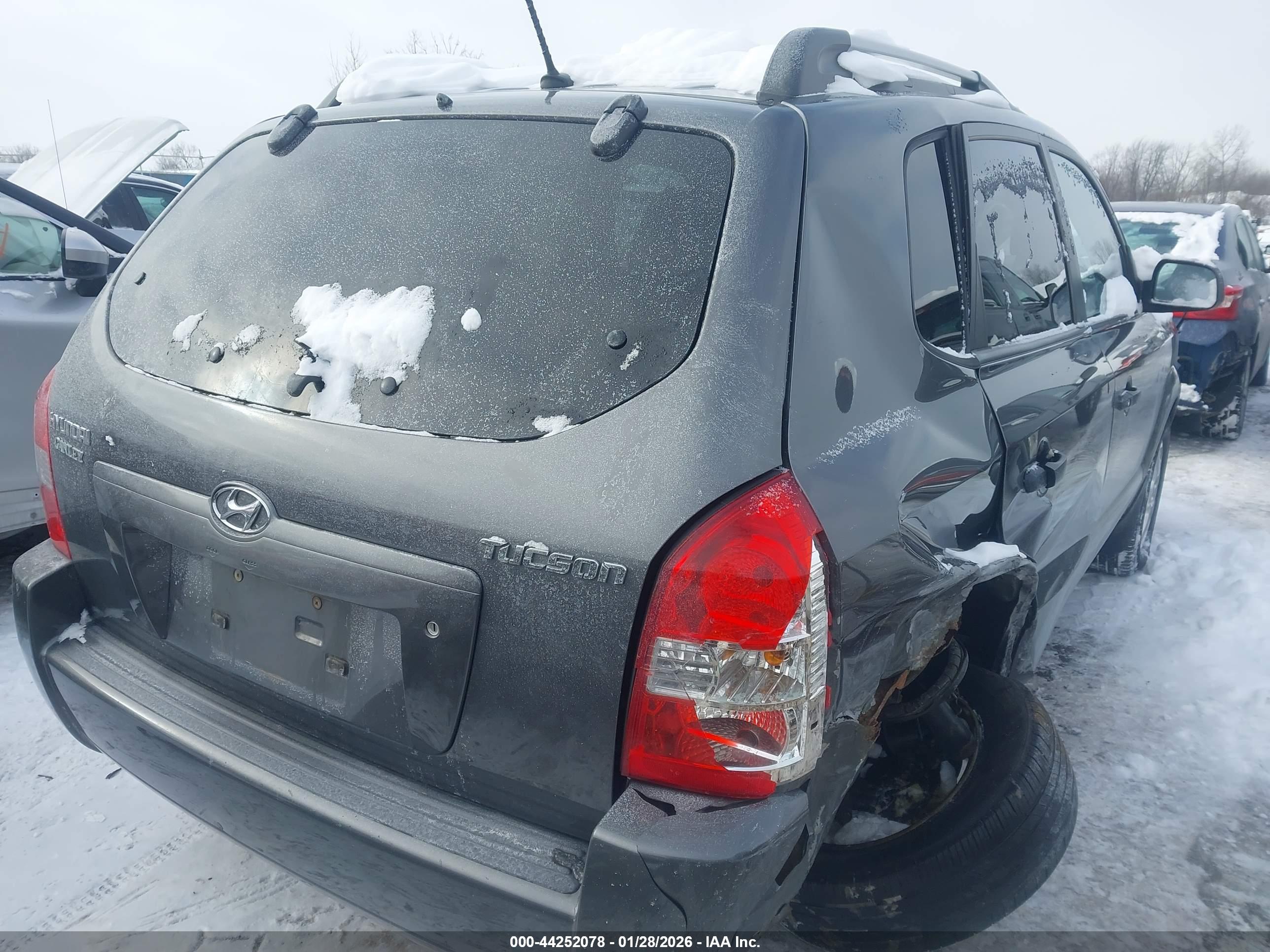 HYUNDAI TUCSON image 4