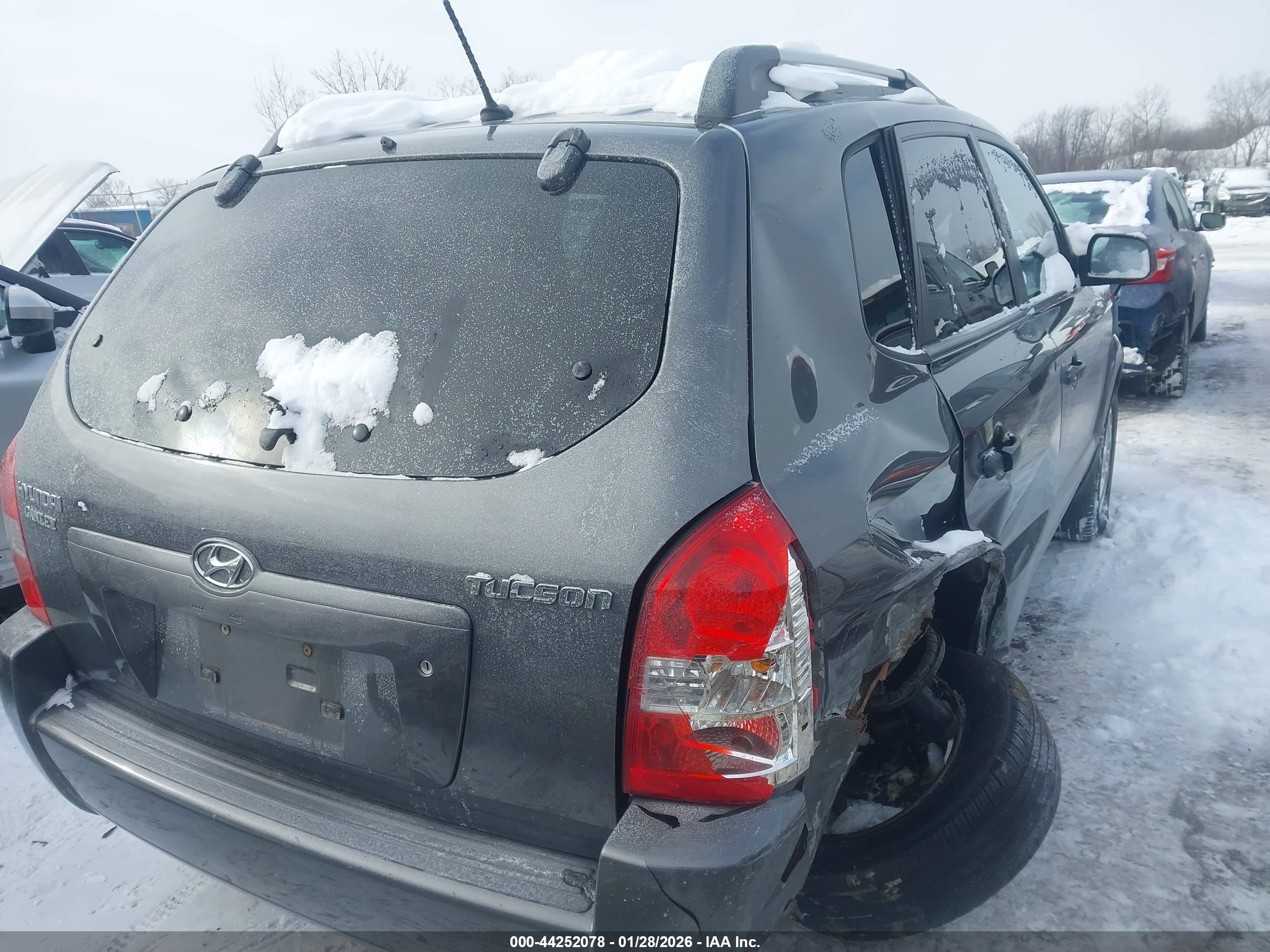 HYUNDAI TUCSON image 6