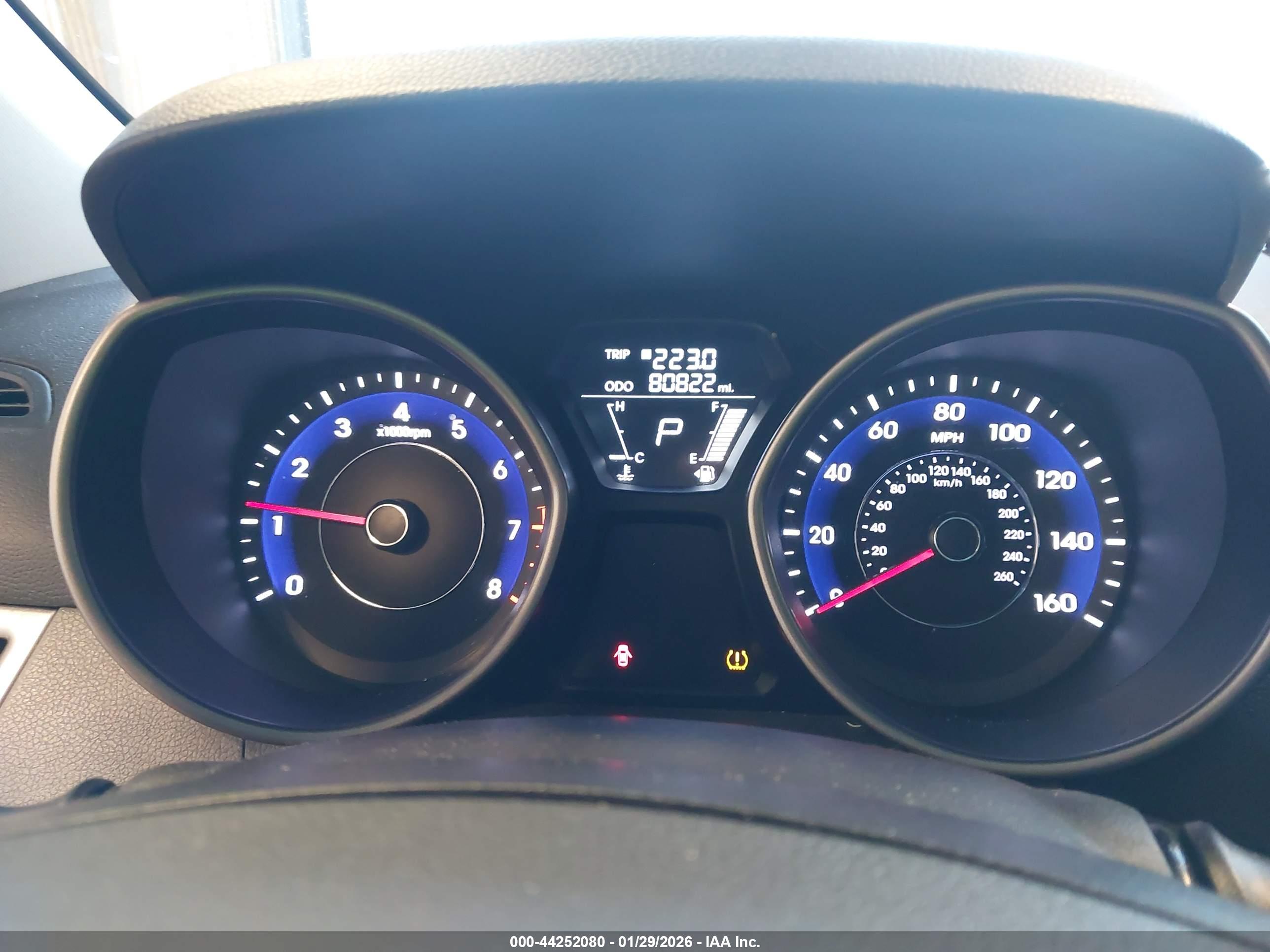 HYUNDAI ELANTRA image 7