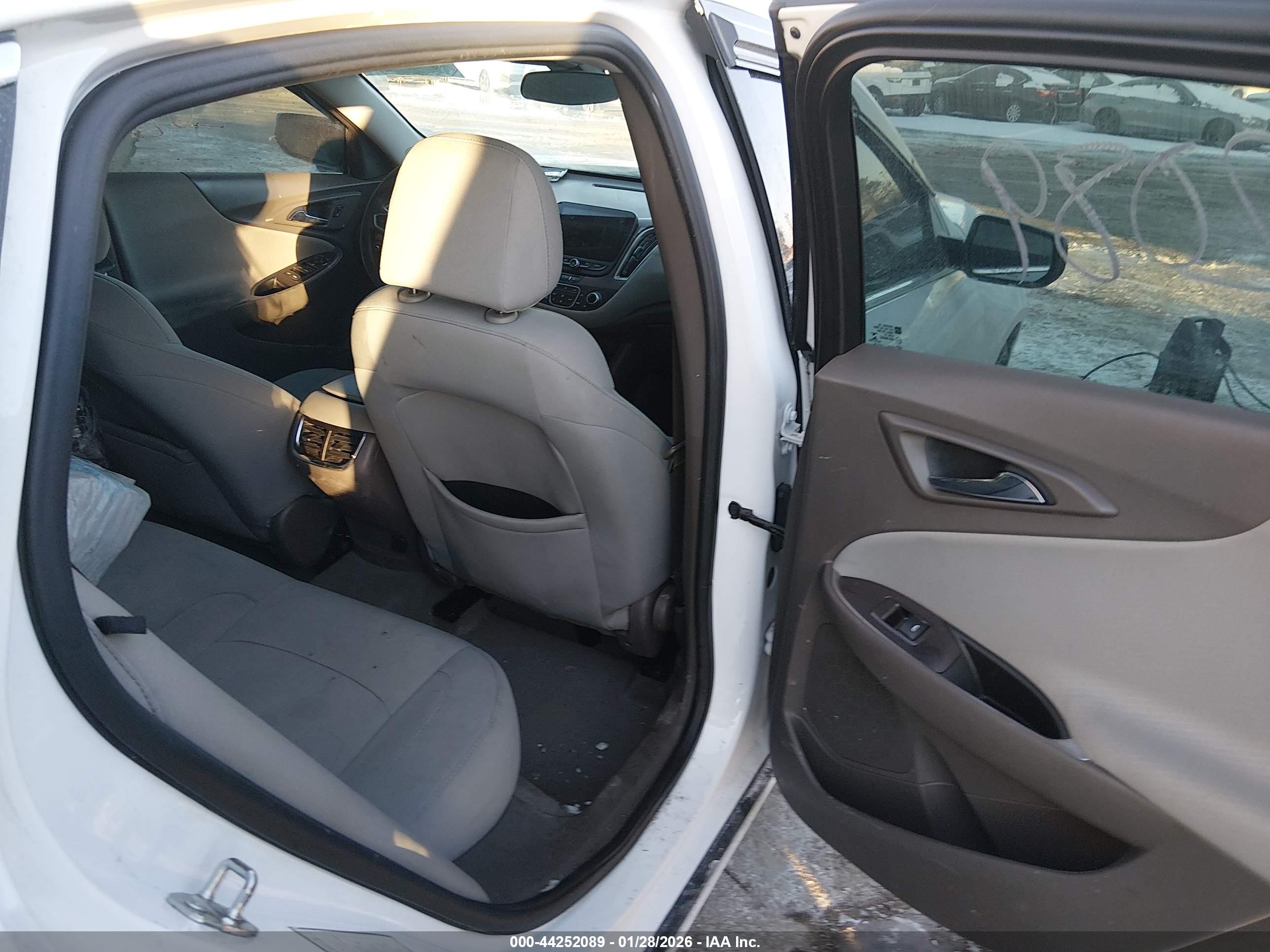 CHEVROLET MALIBU image 8