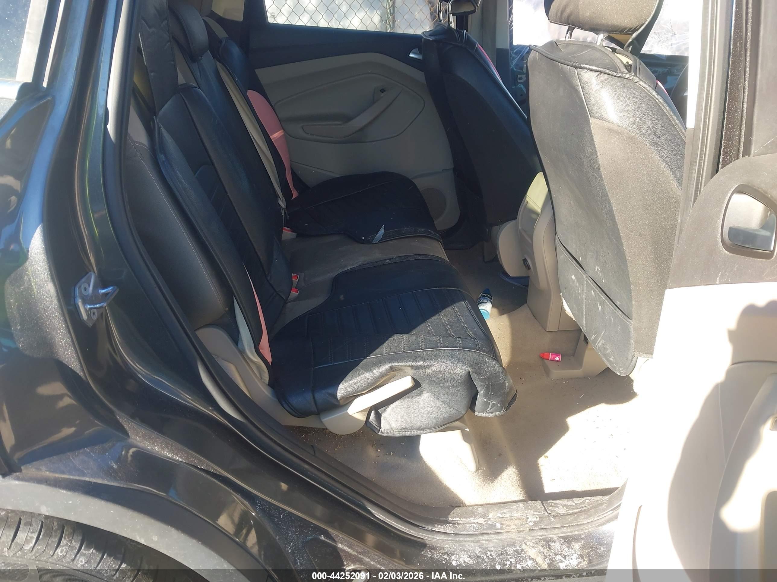 FORD ESCAPE image 8