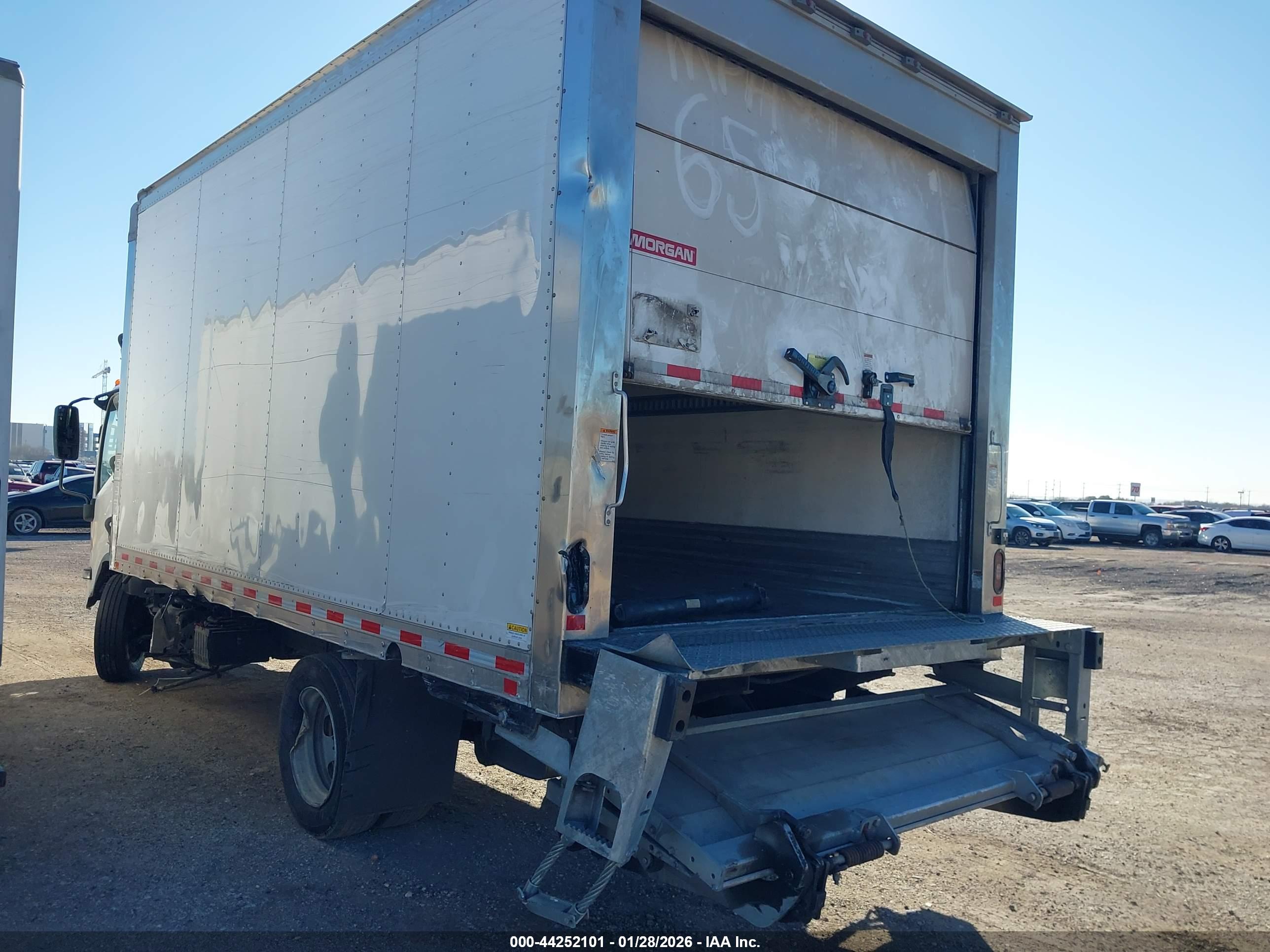 CHEVROLET 4500 image 3