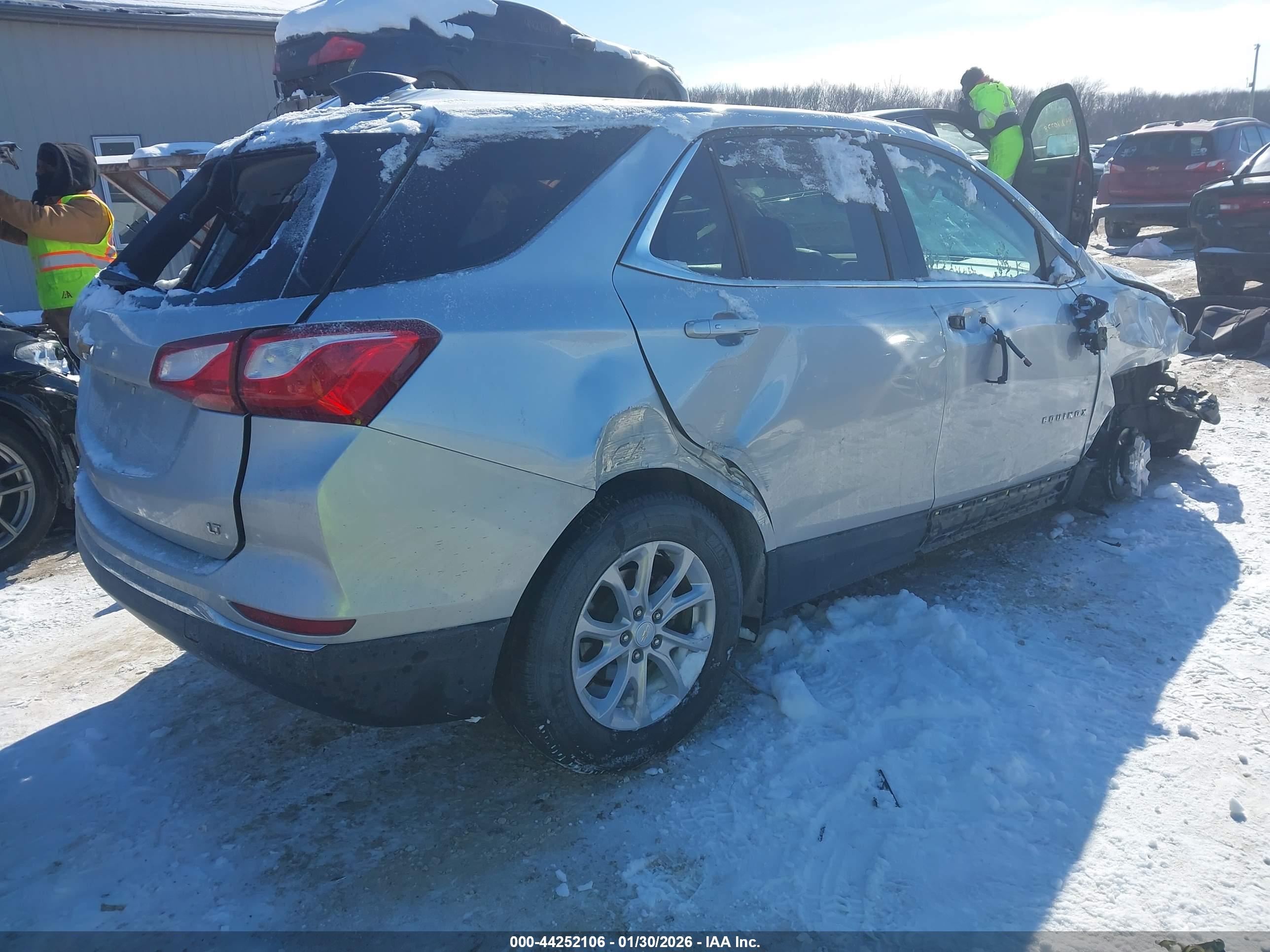 CHEVROLET EQUINOX image 4