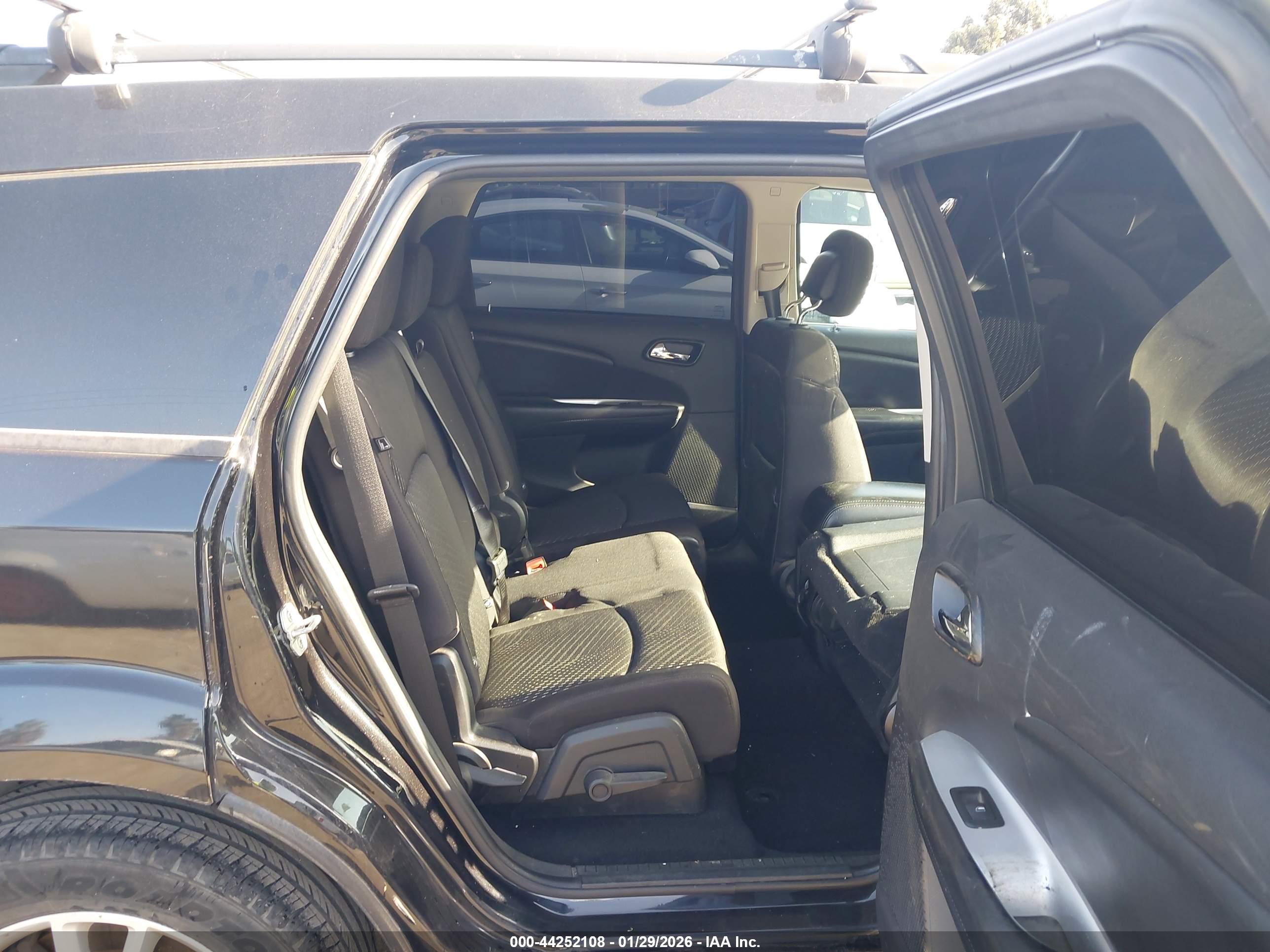 DODGE JOURNEY image 8