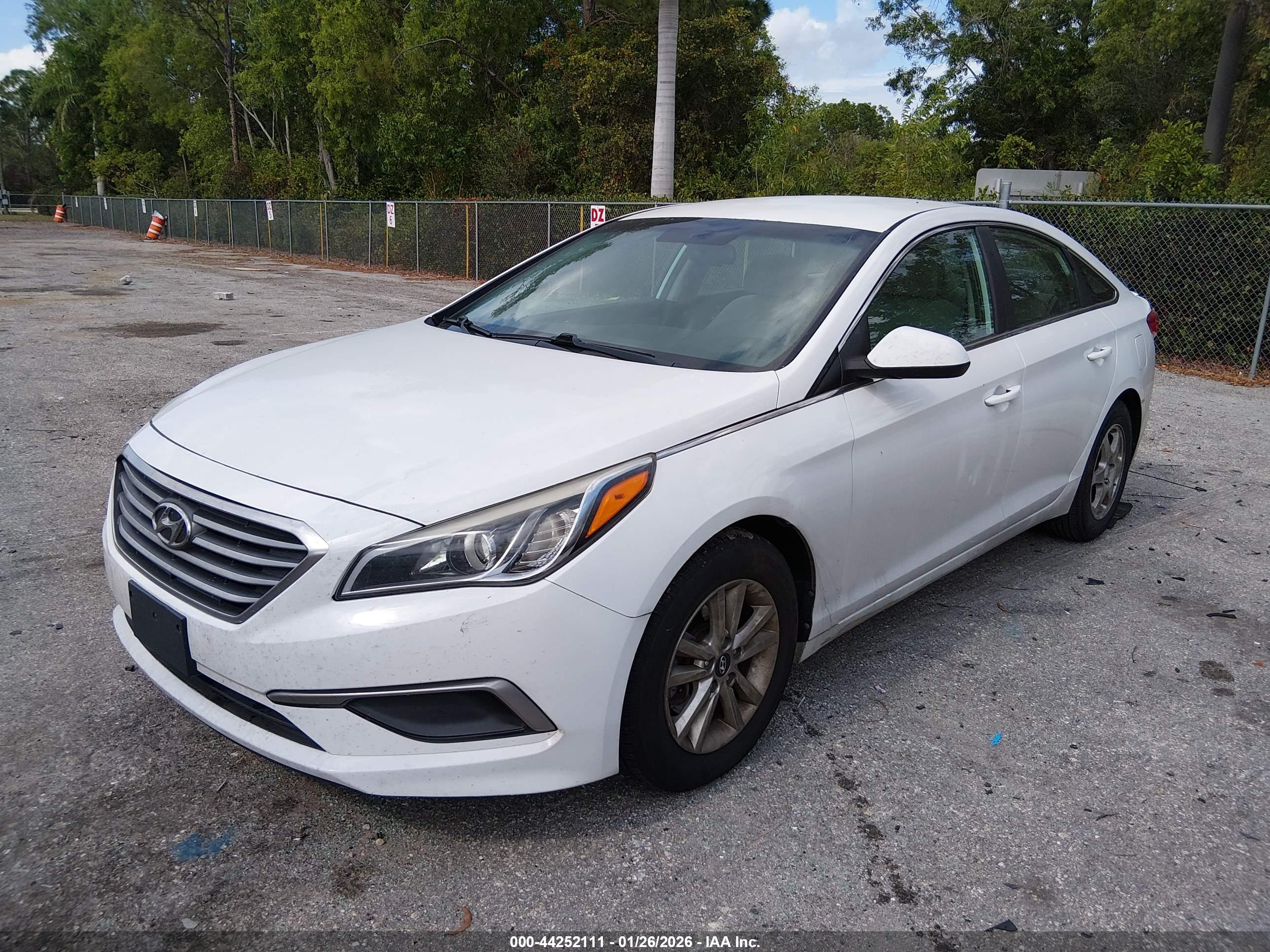 HYUNDAI SONATA image 6