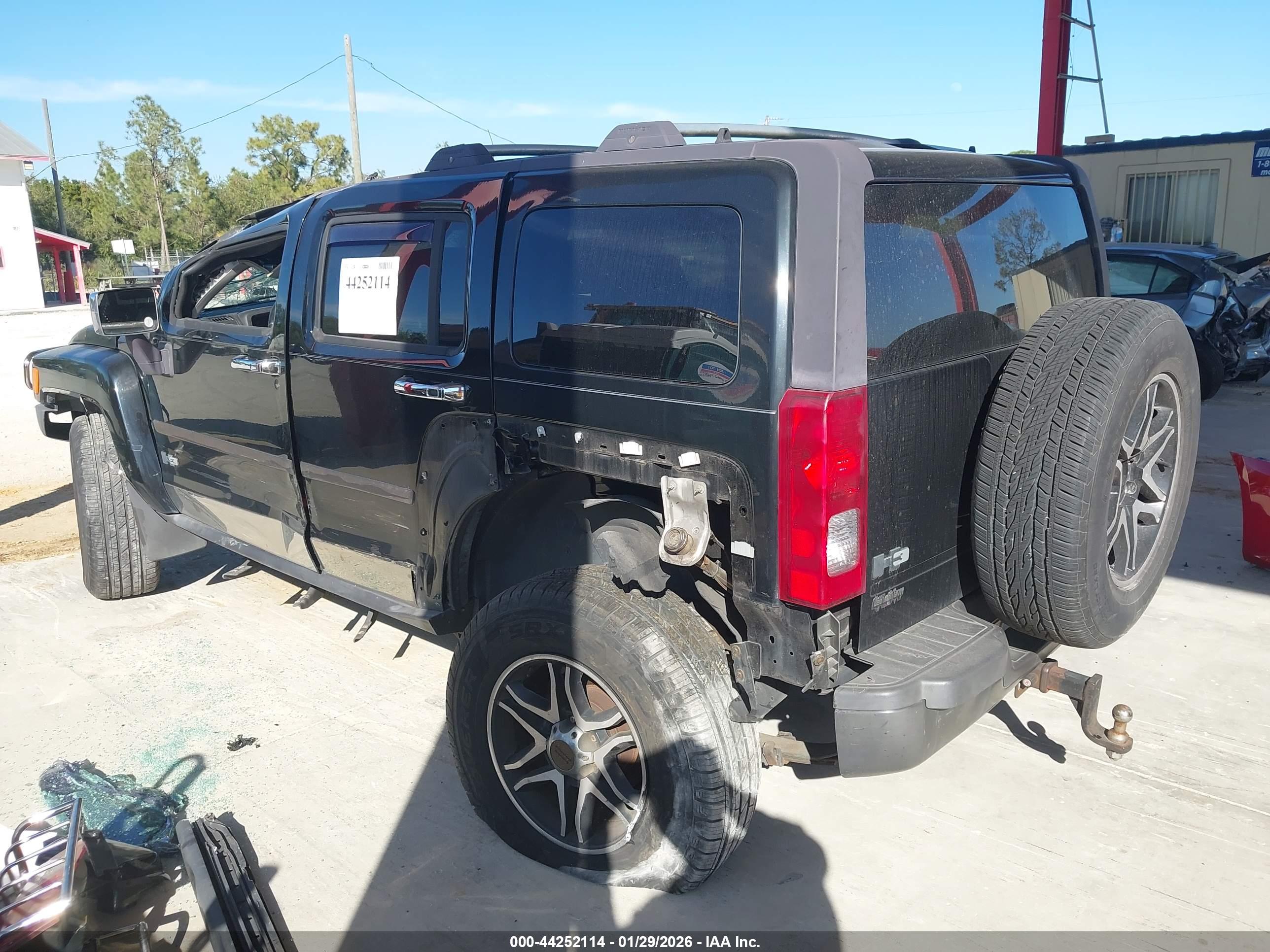 HUMMER H3 image 6