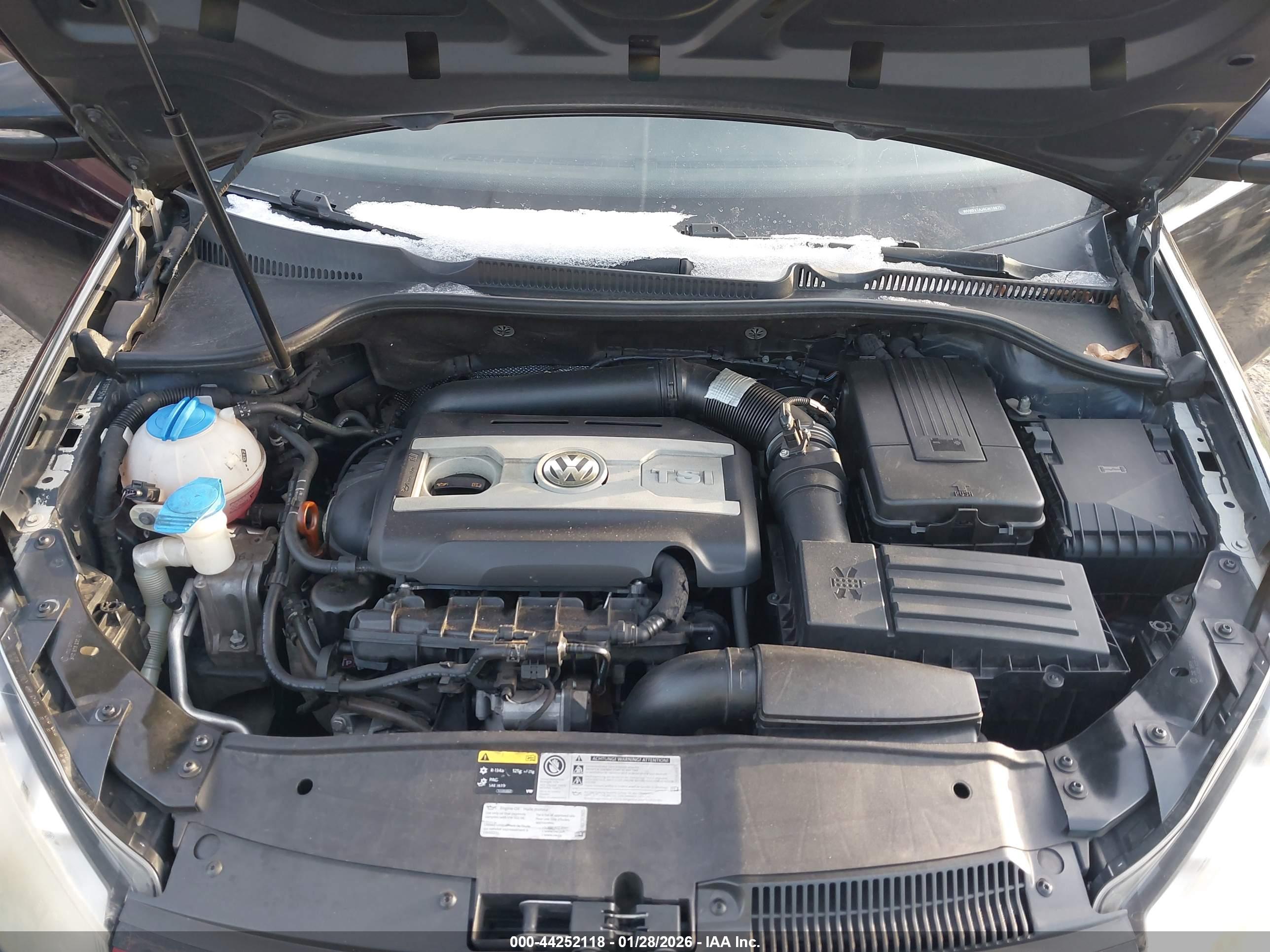 VOLKSWAGEN GTI image 10