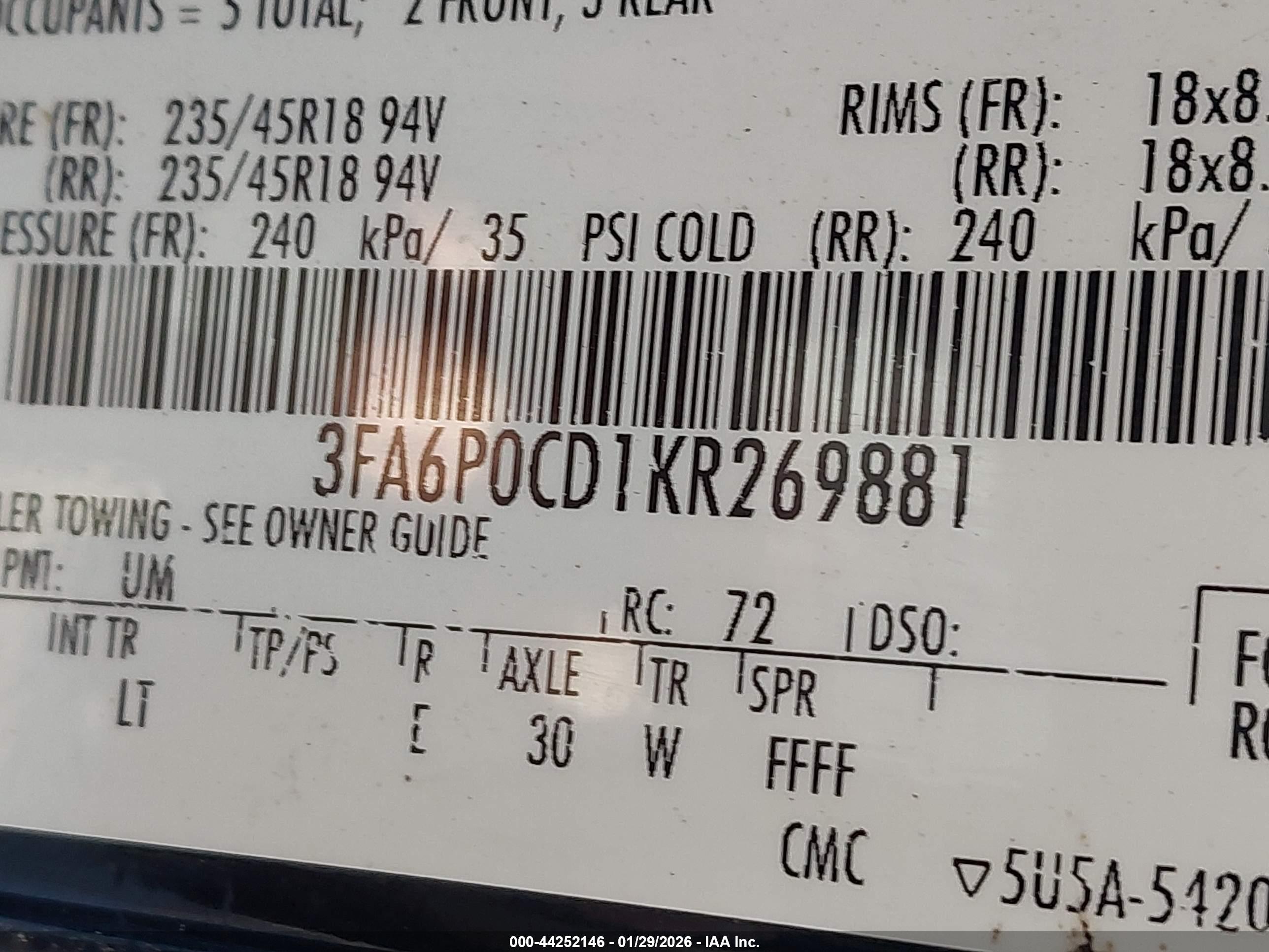 FORD FUSION image 9