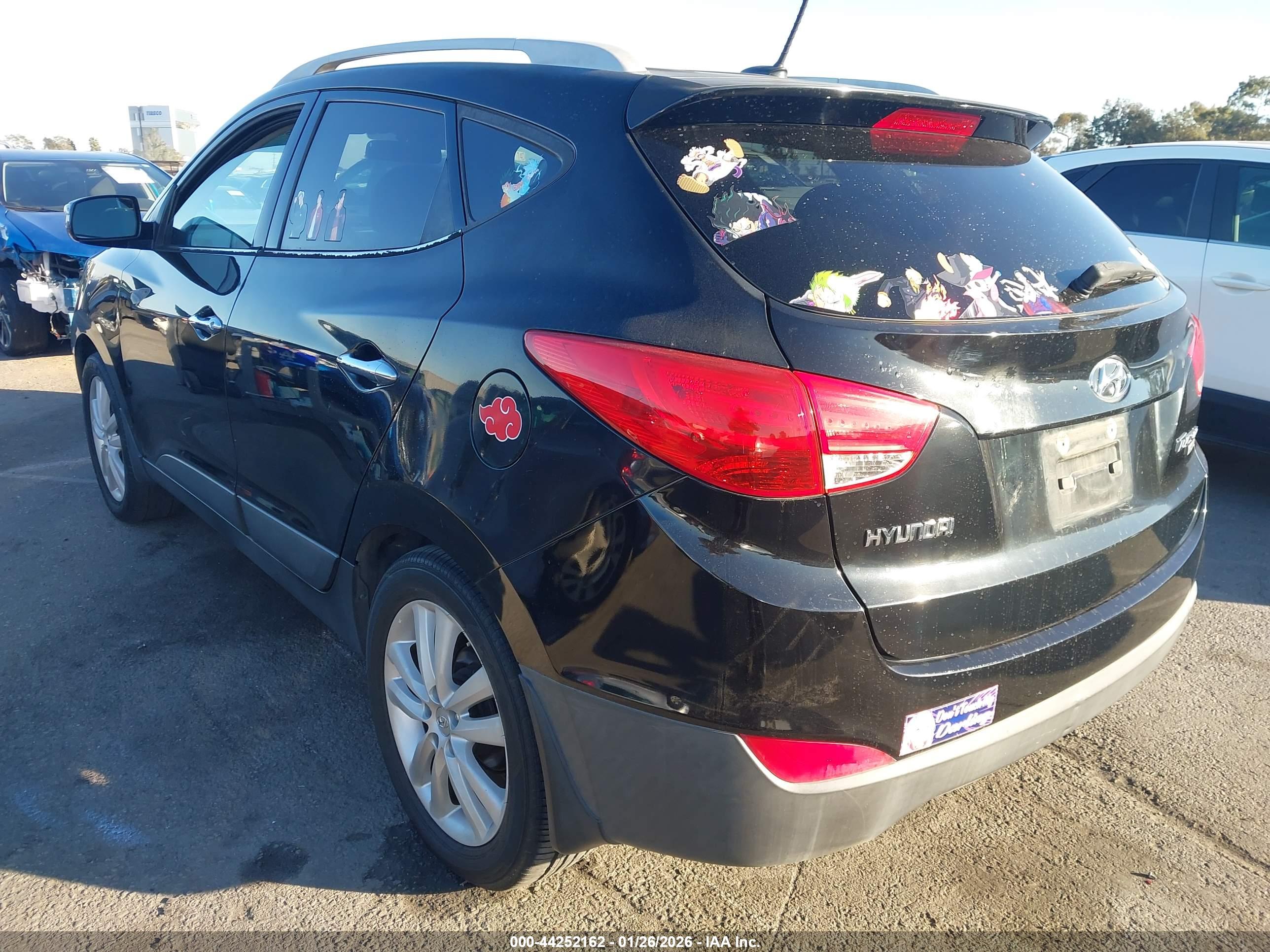 HYUNDAI TUCSON image 3
