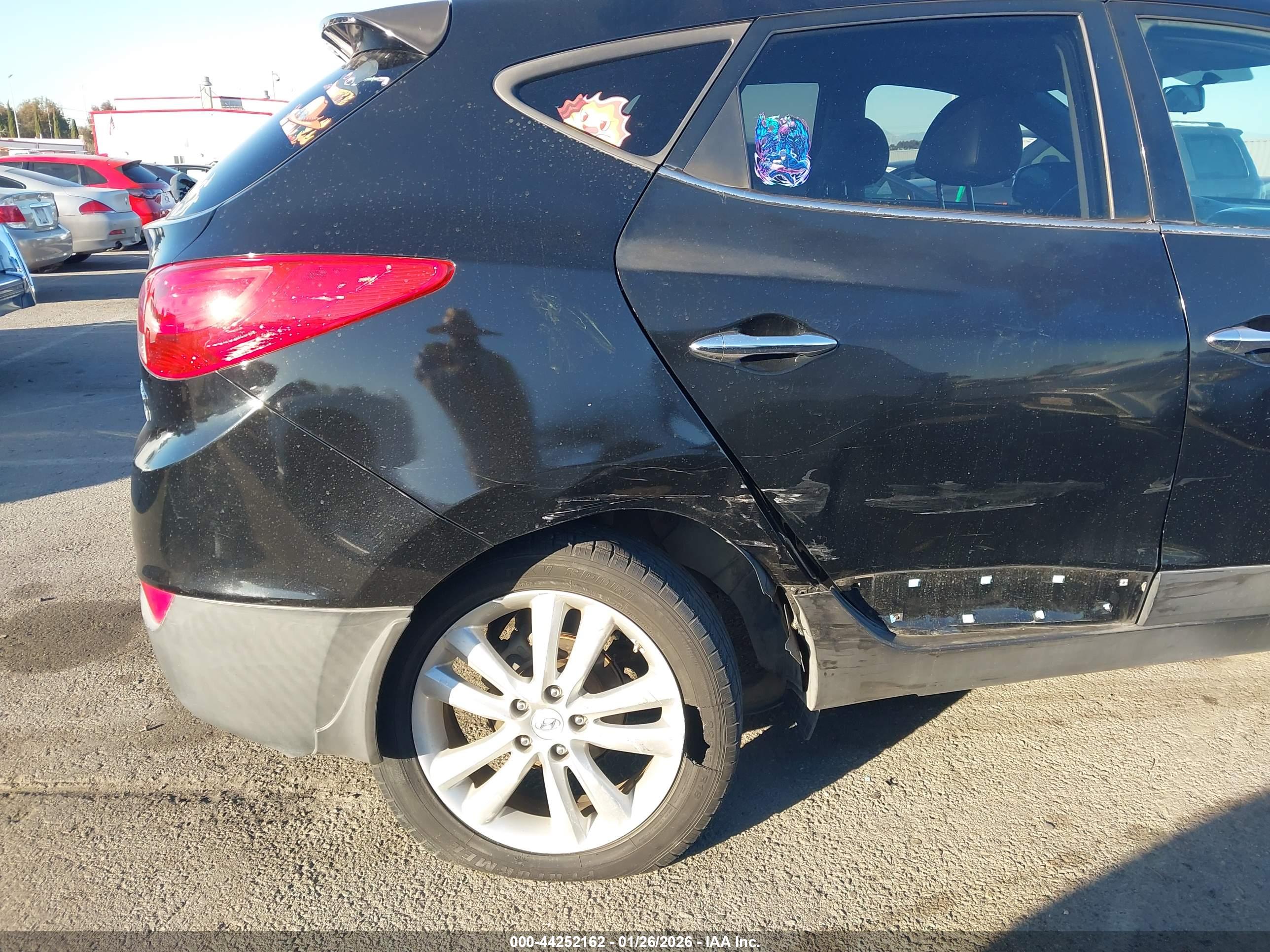 HYUNDAI TUCSON image 6