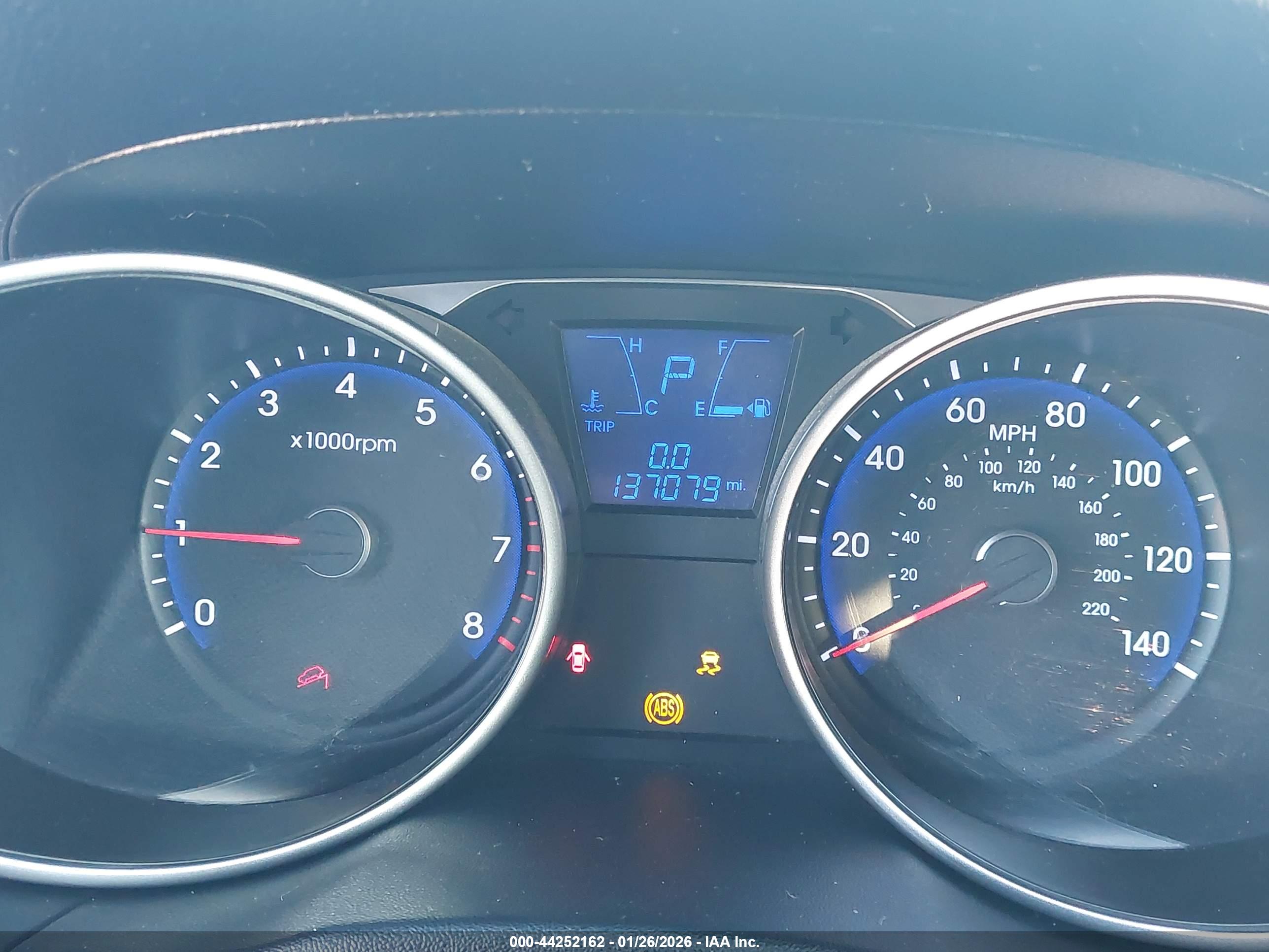 HYUNDAI TUCSON image 7