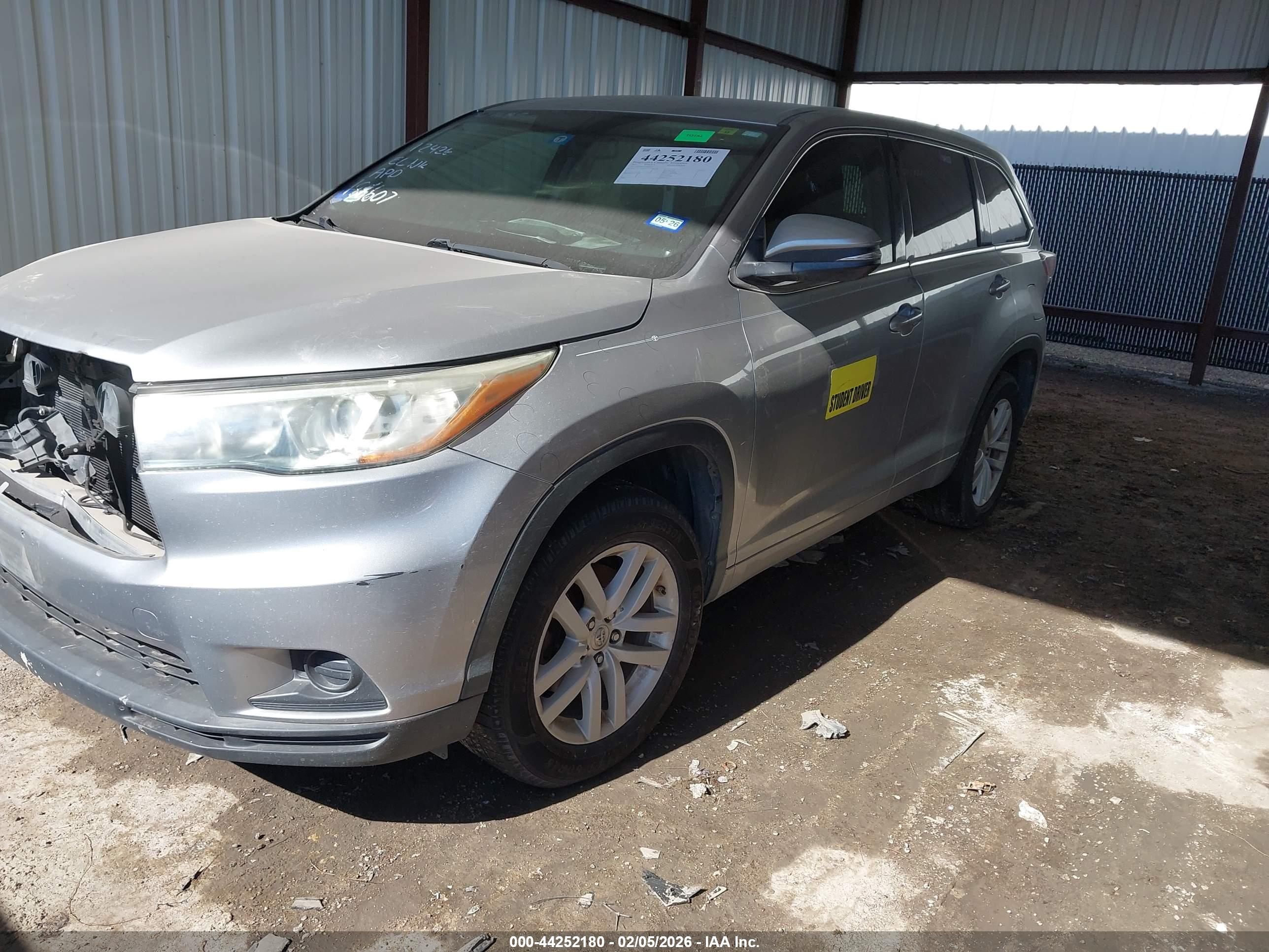TOYOTA HIGHLANDER image 2