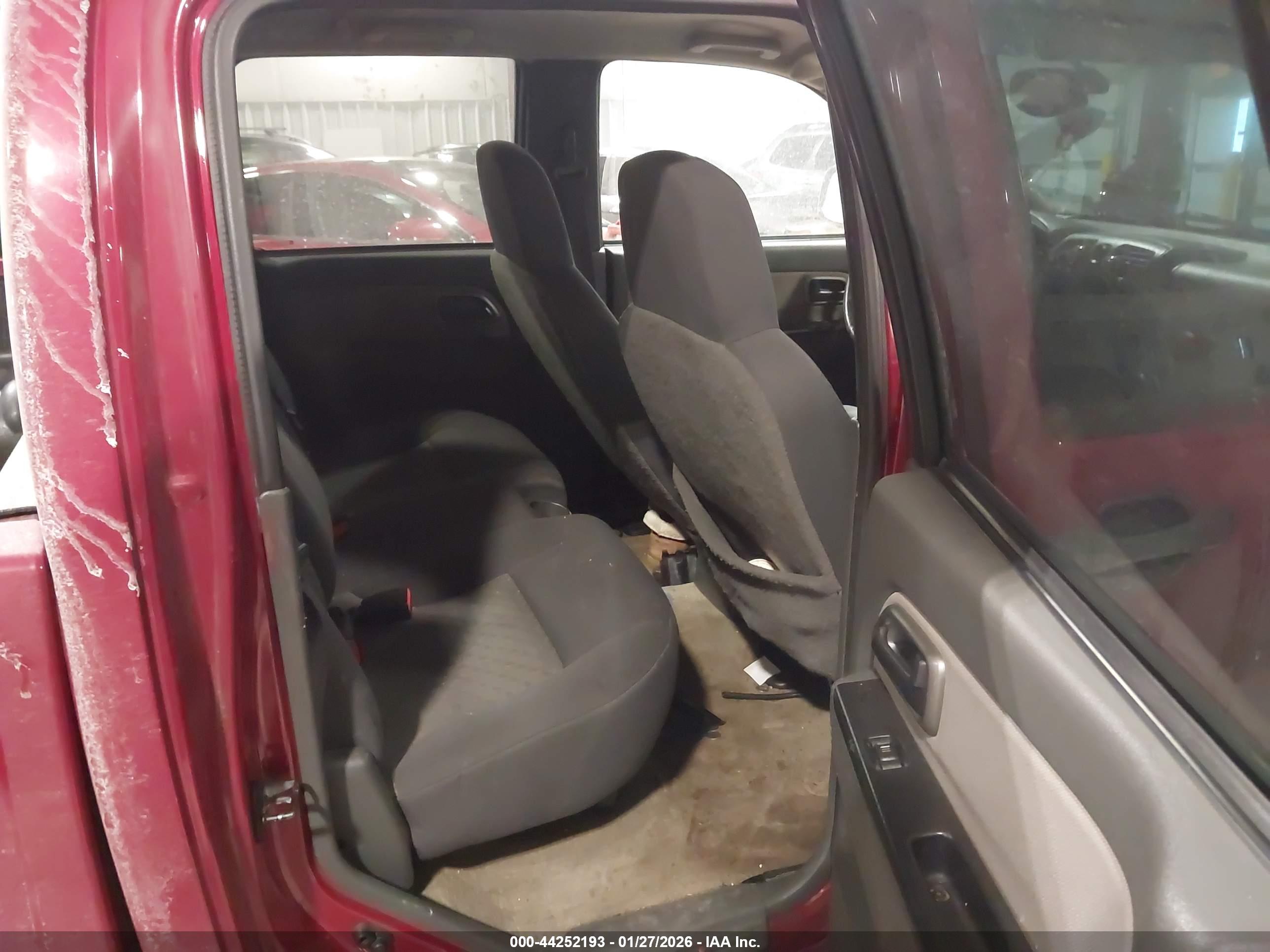GMC CANYON image 8