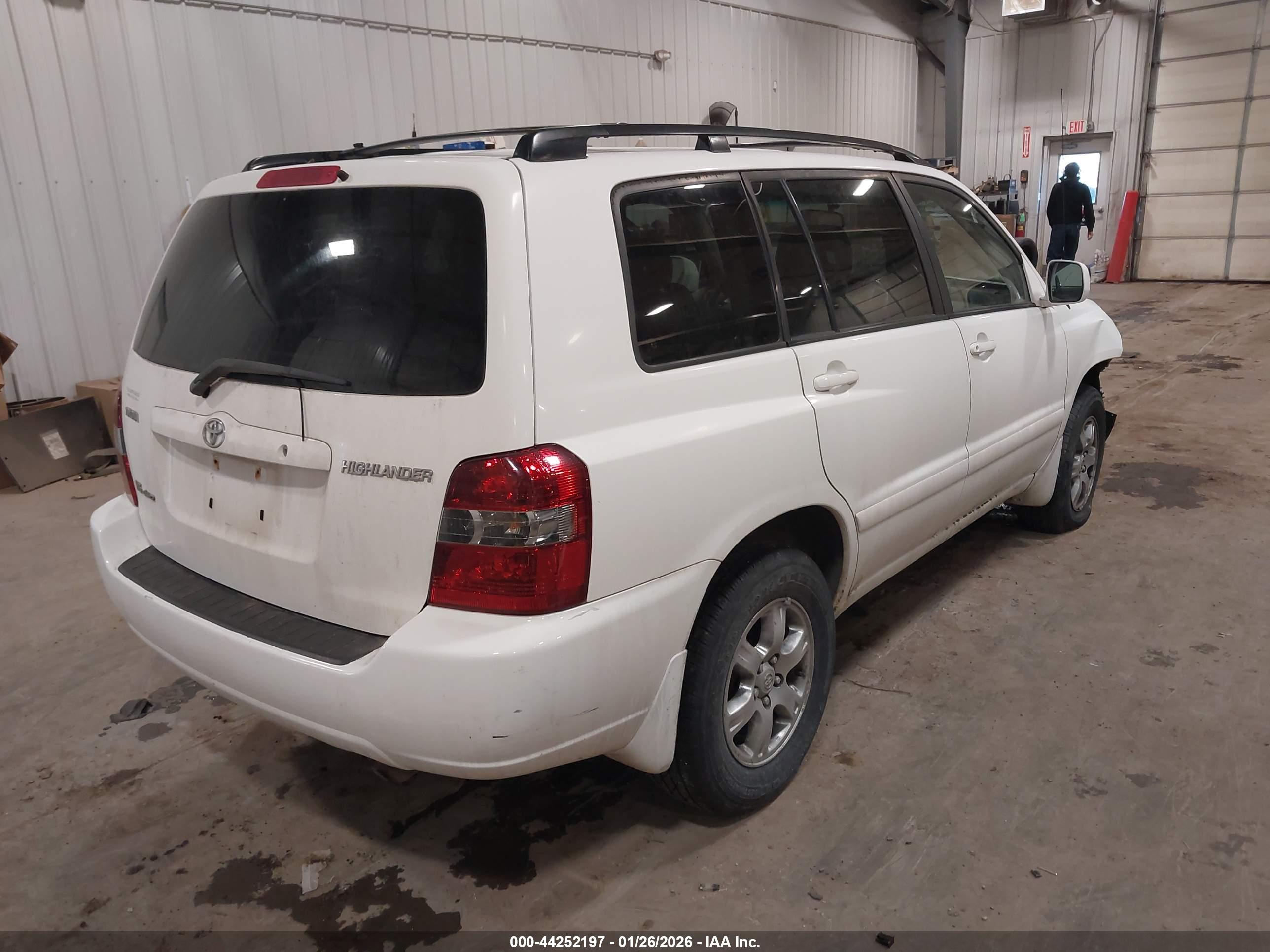 TOYOTA HIGHLANDER image 4