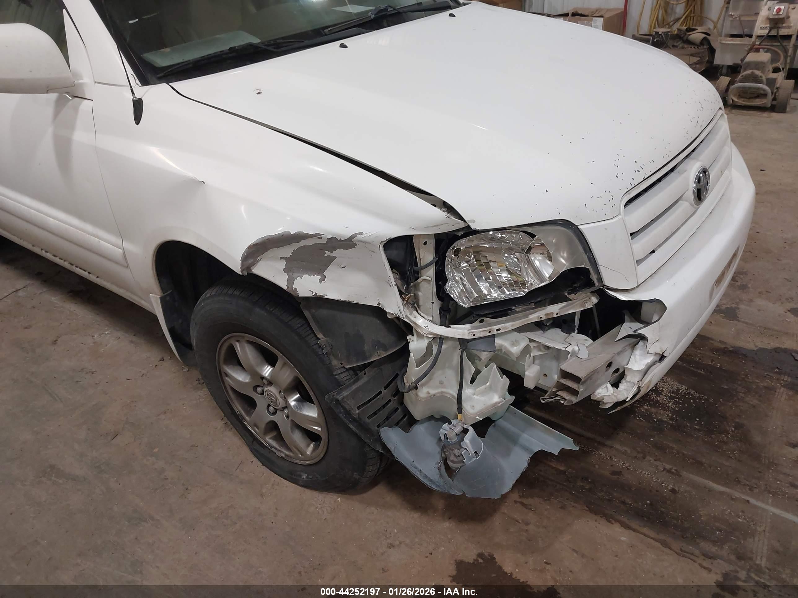 TOYOTA HIGHLANDER image 6