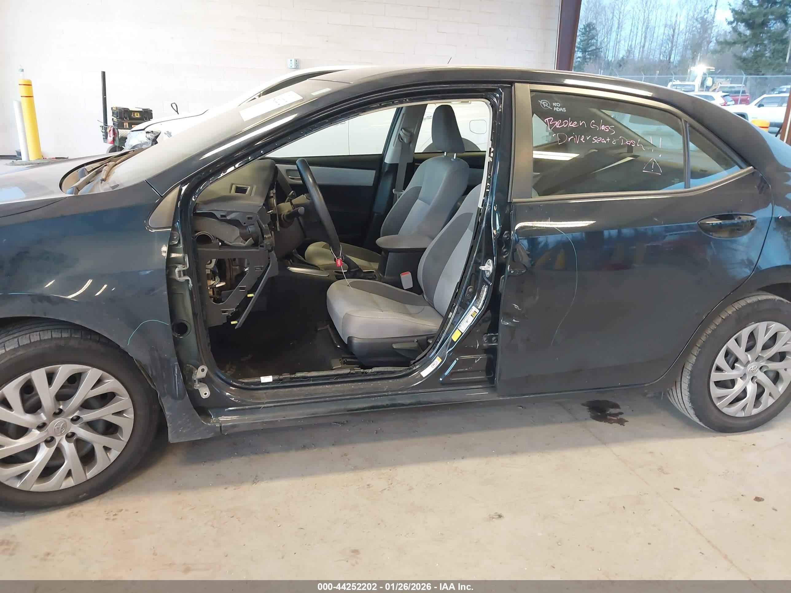 TOYOTA COROLLA image 6