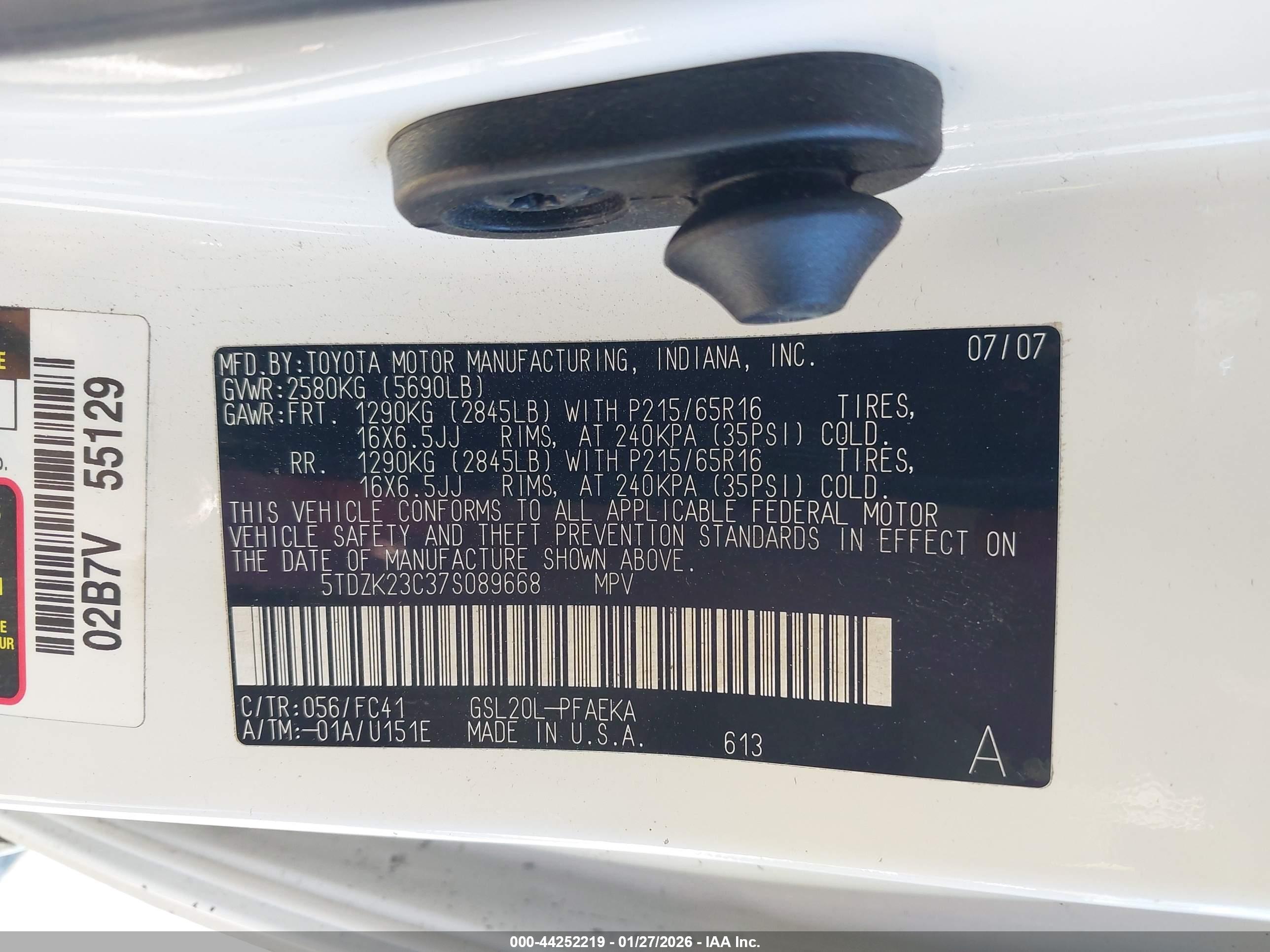 TOYOTA SIENNA image 9