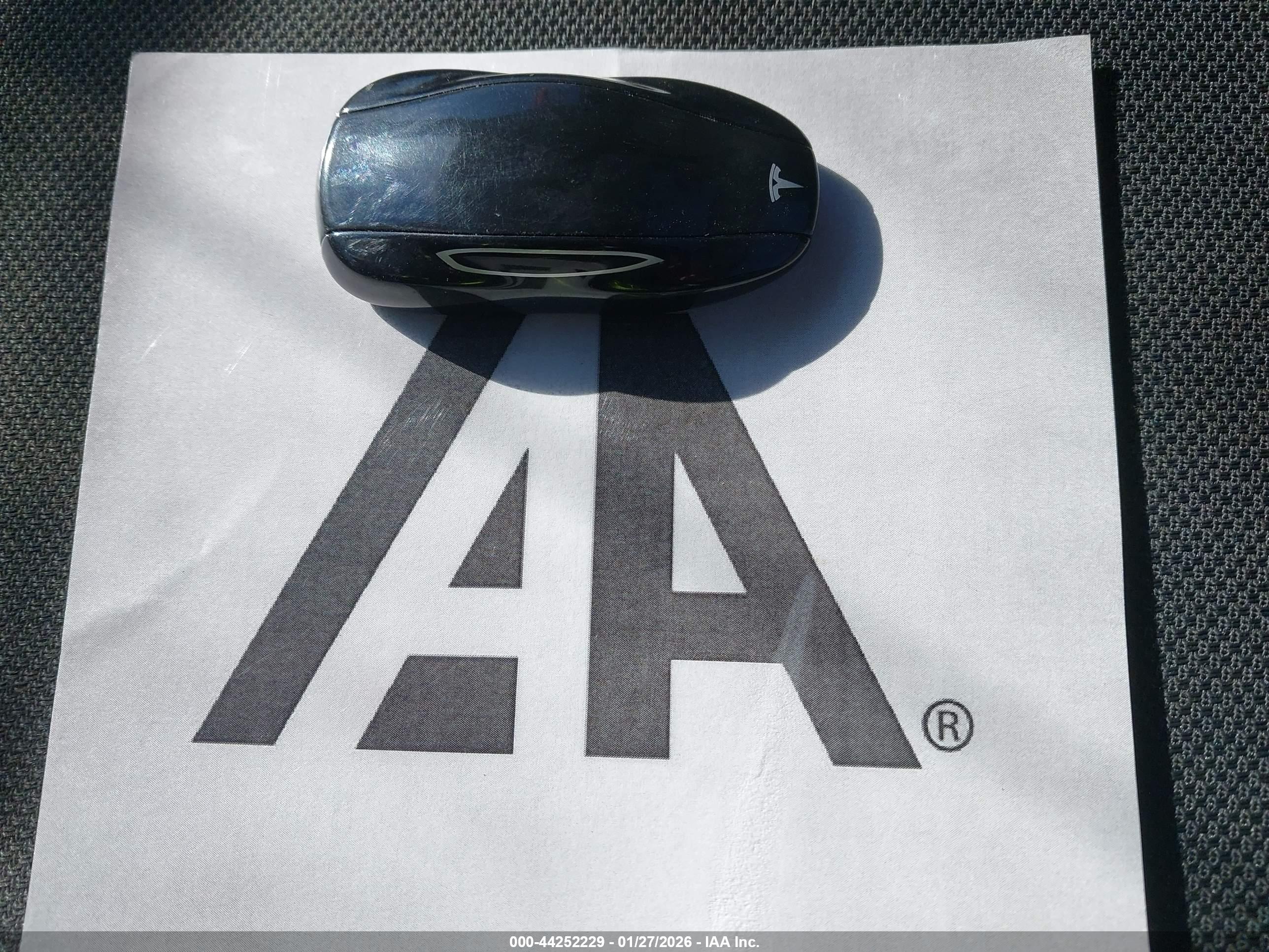 TESLA MODEL image 11