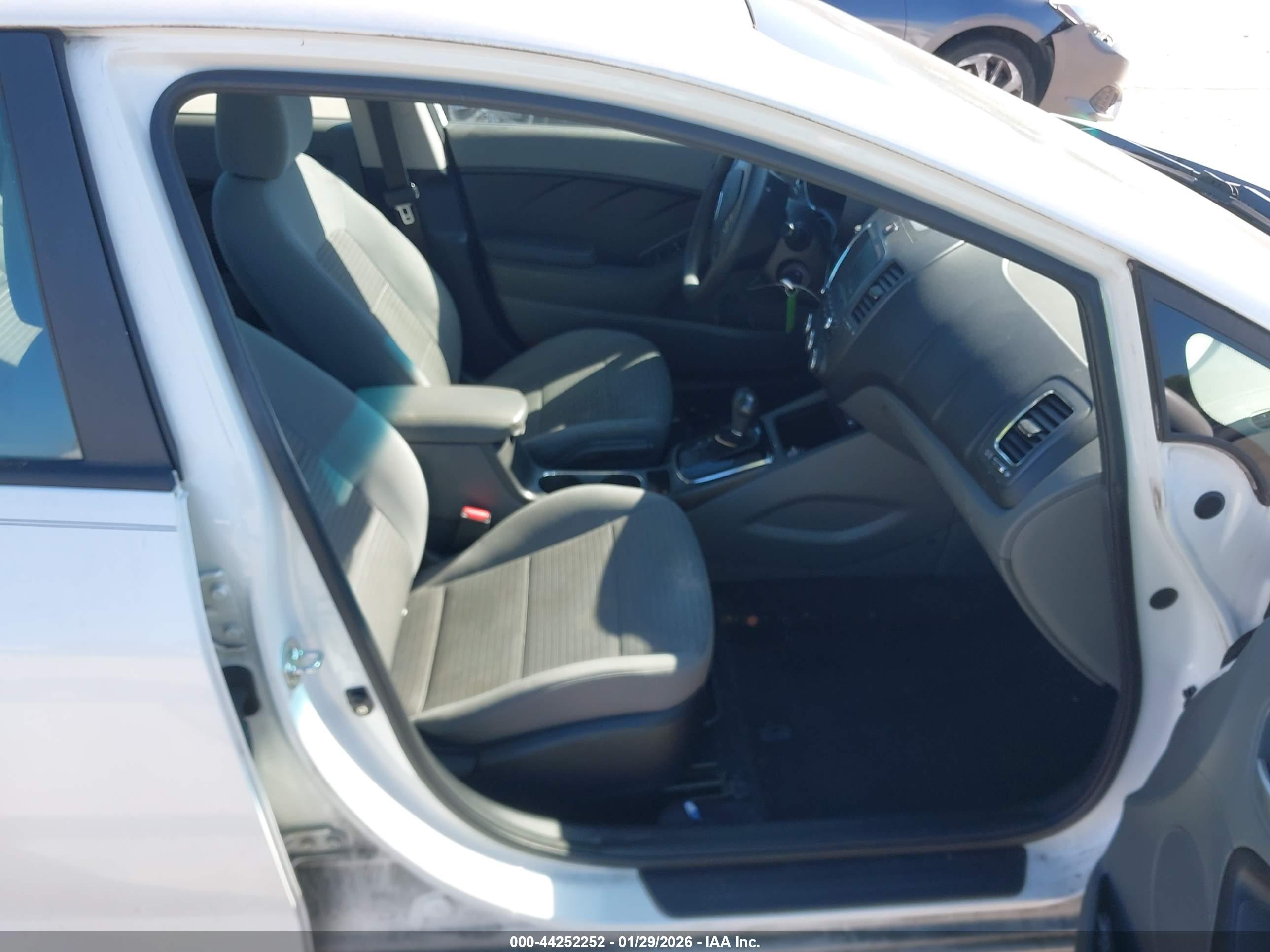 KIA FORTE image 5