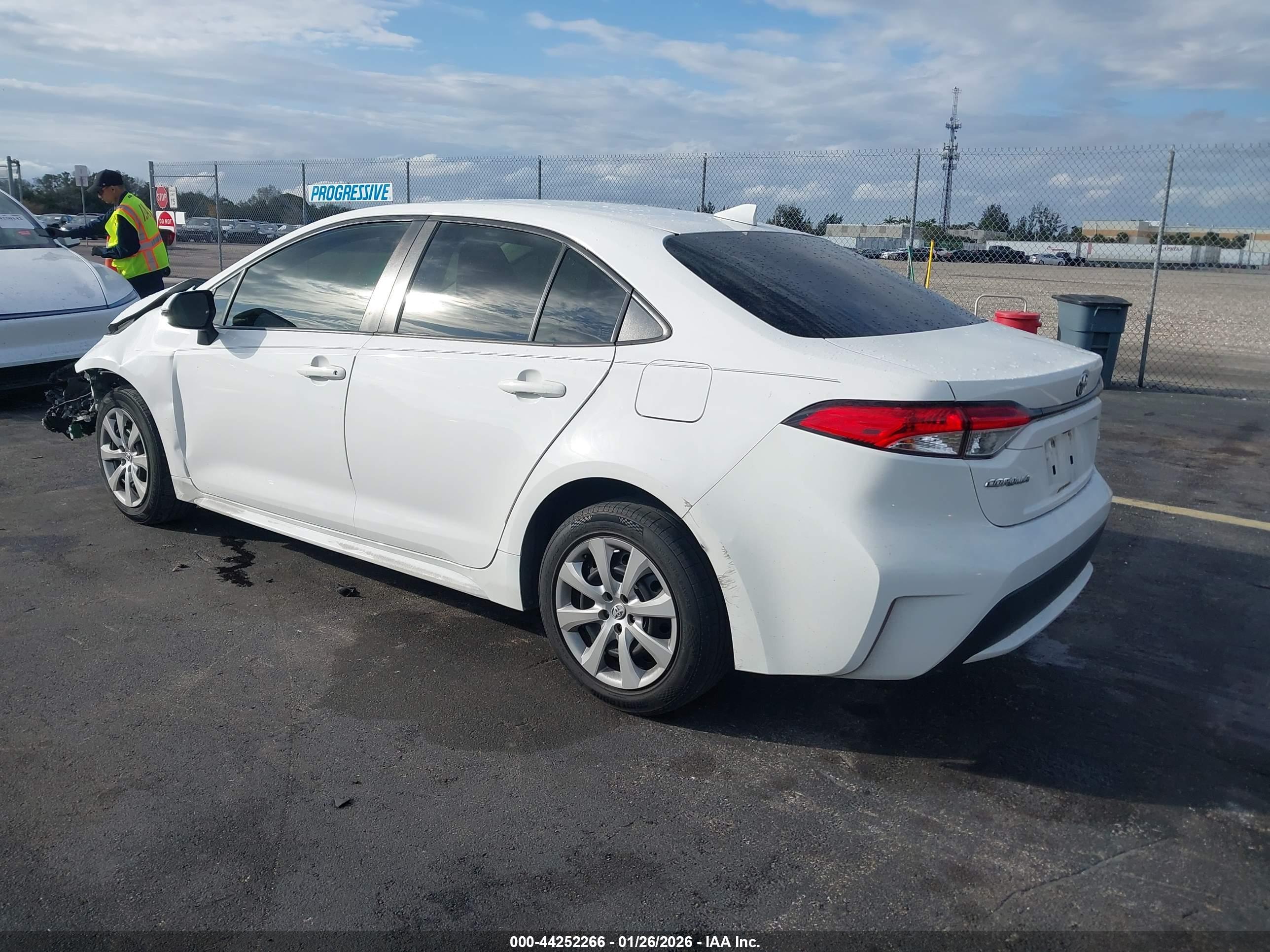 TOYOTA COROLLA image 3