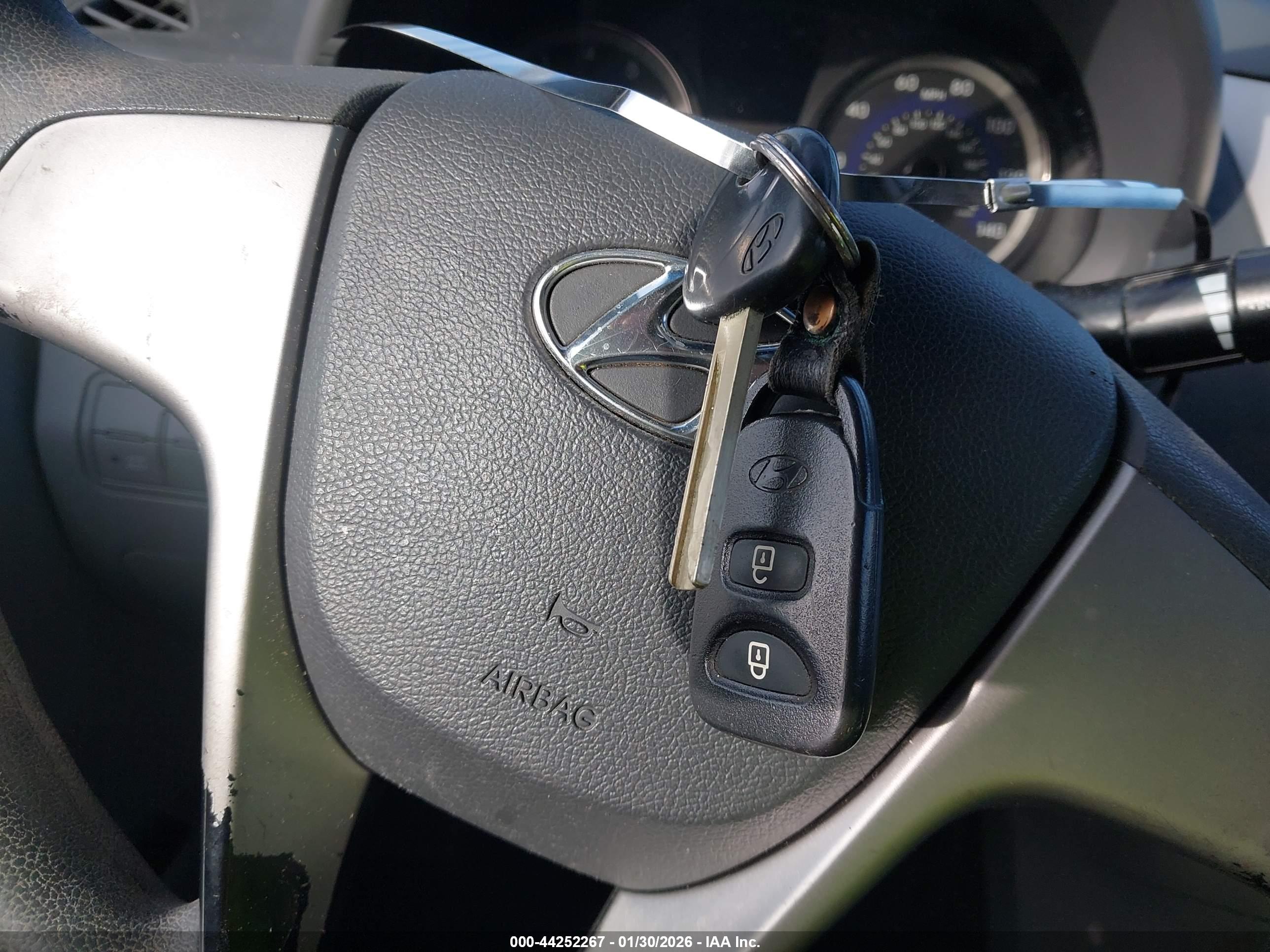 HYUNDAI ACCENT image 11