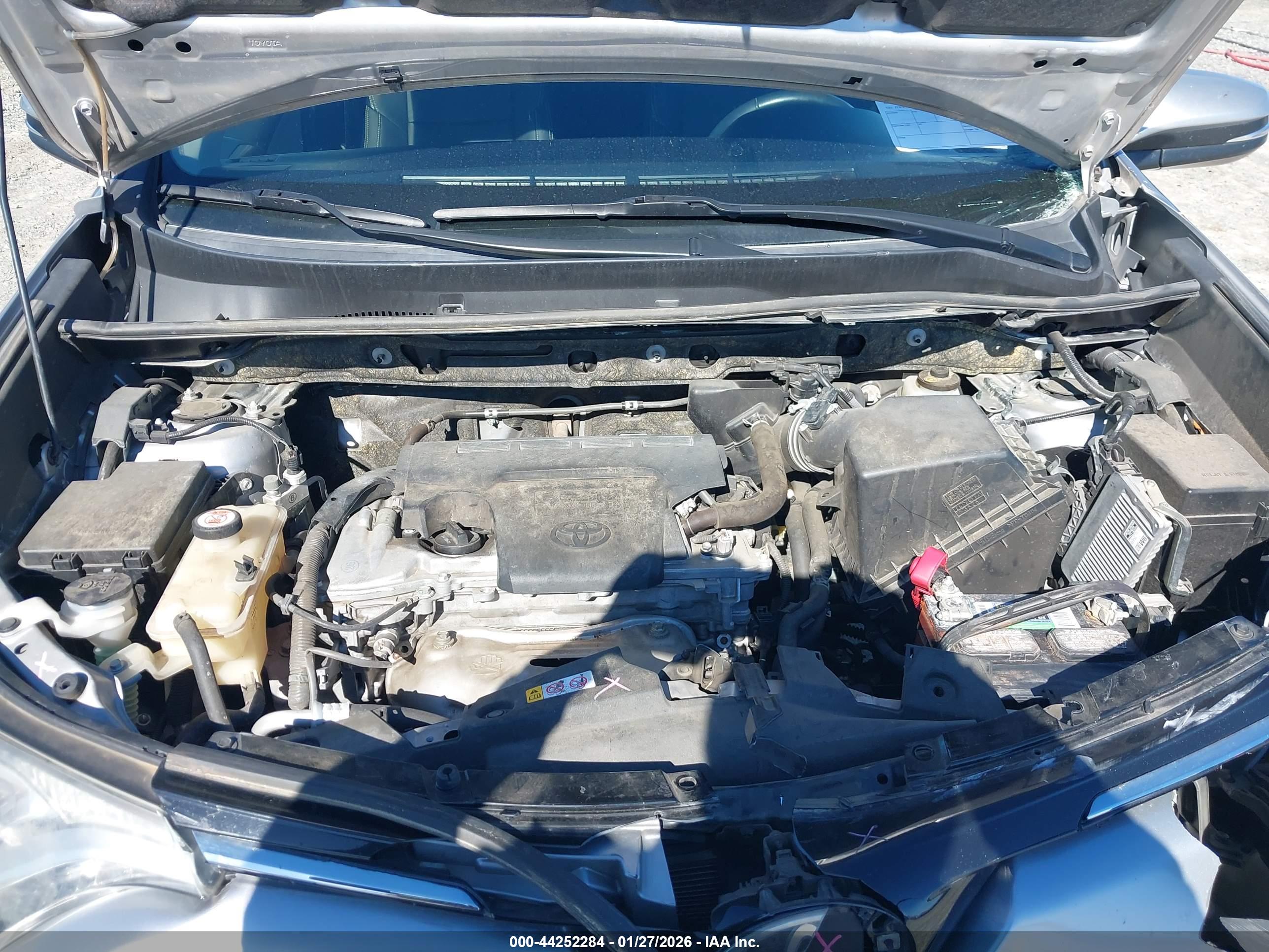 TOYOTA RAV4 image 10