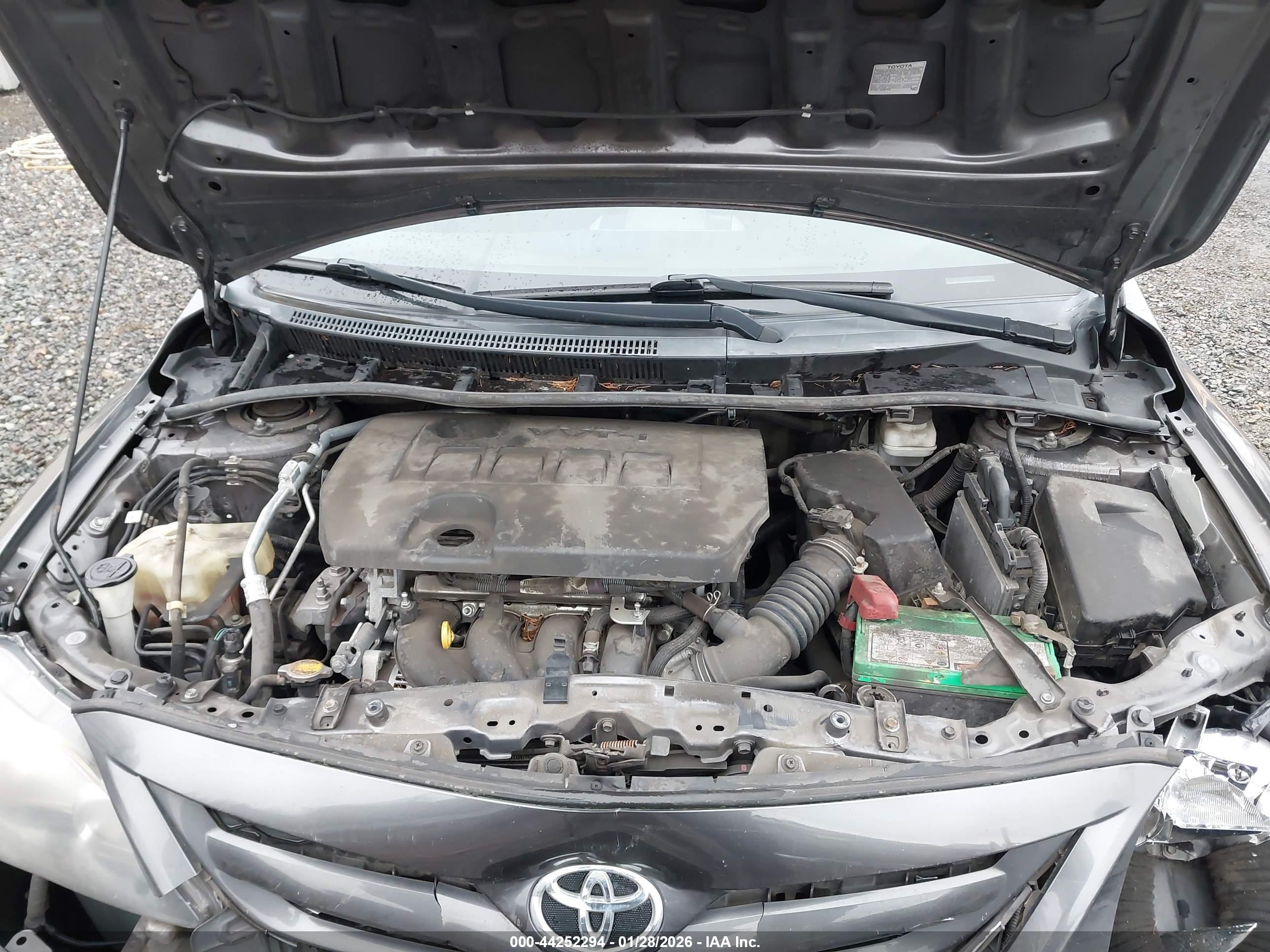 TOYOTA COROLLA image 10