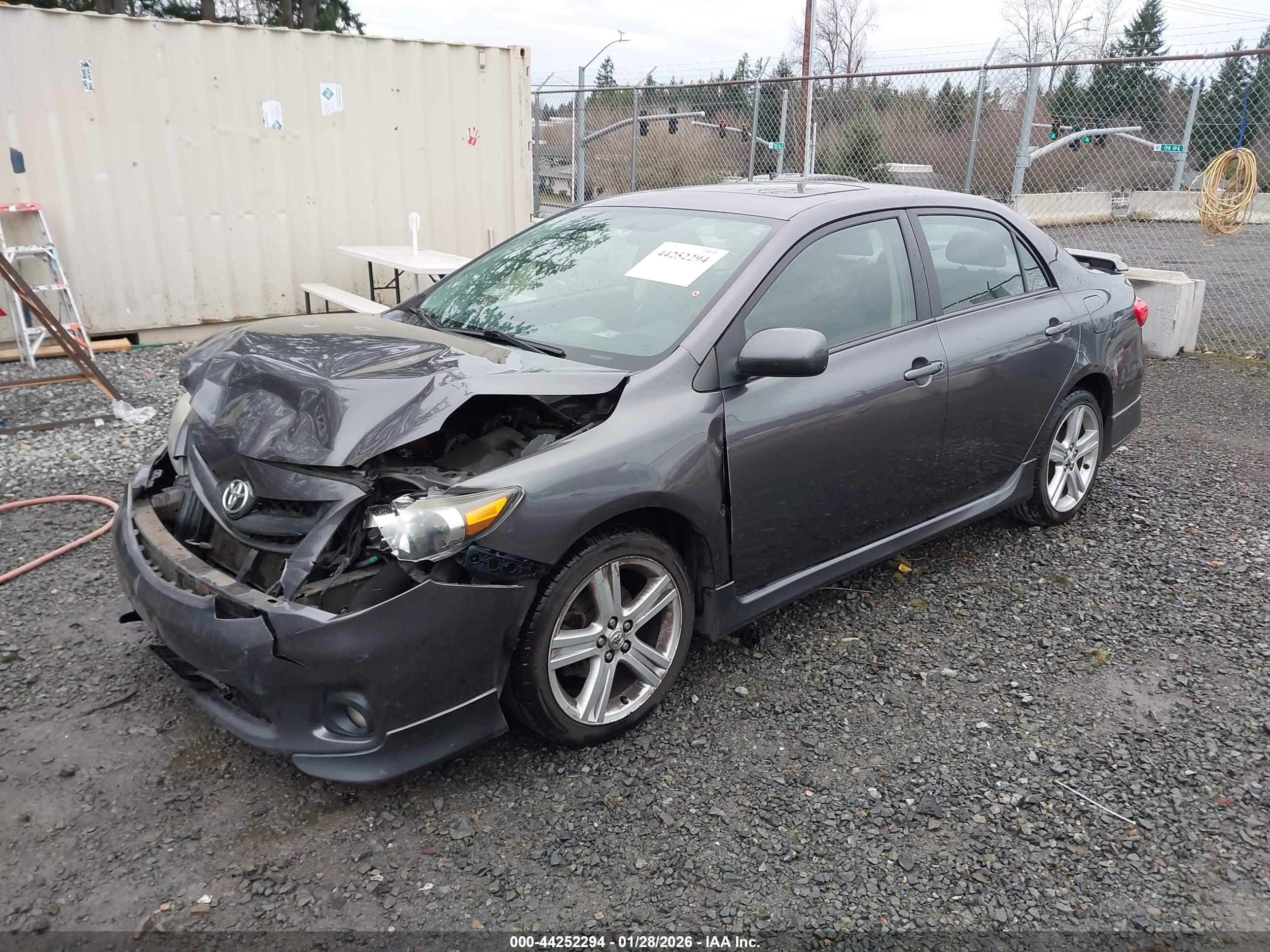 TOYOTA COROLLA image 2